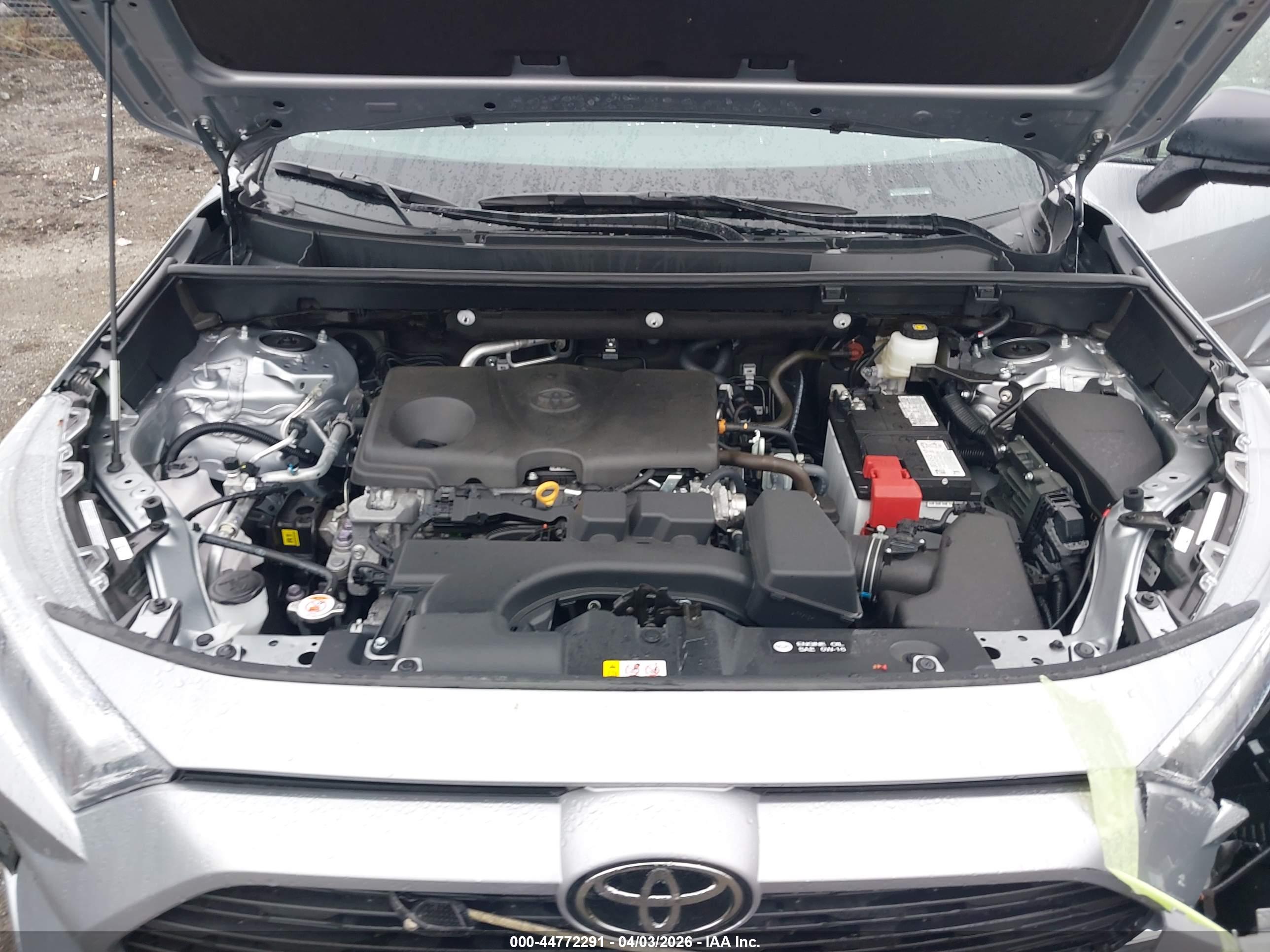 TOYOTA RAV4 image 10