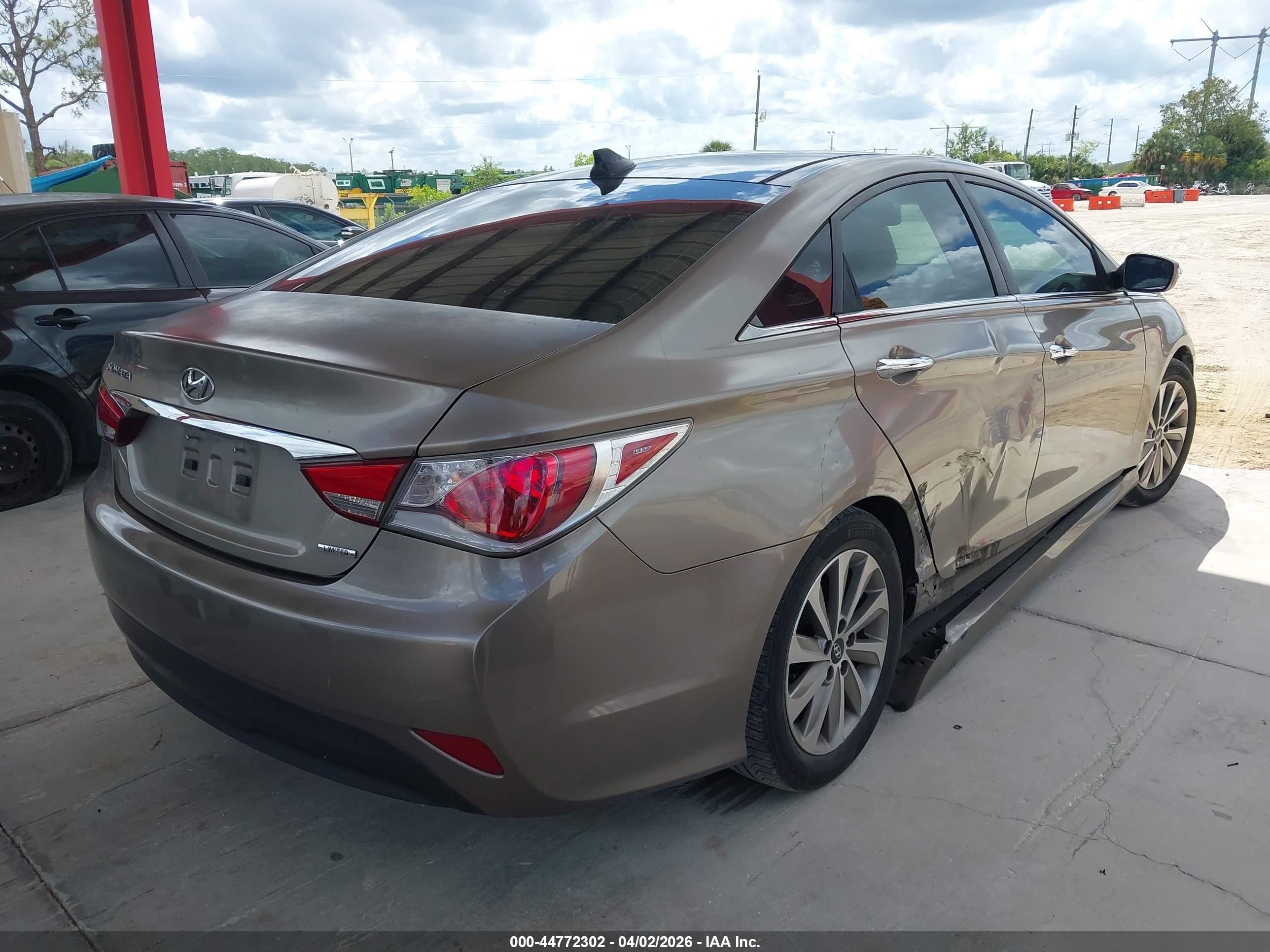 HYUNDAI SONATA image 4