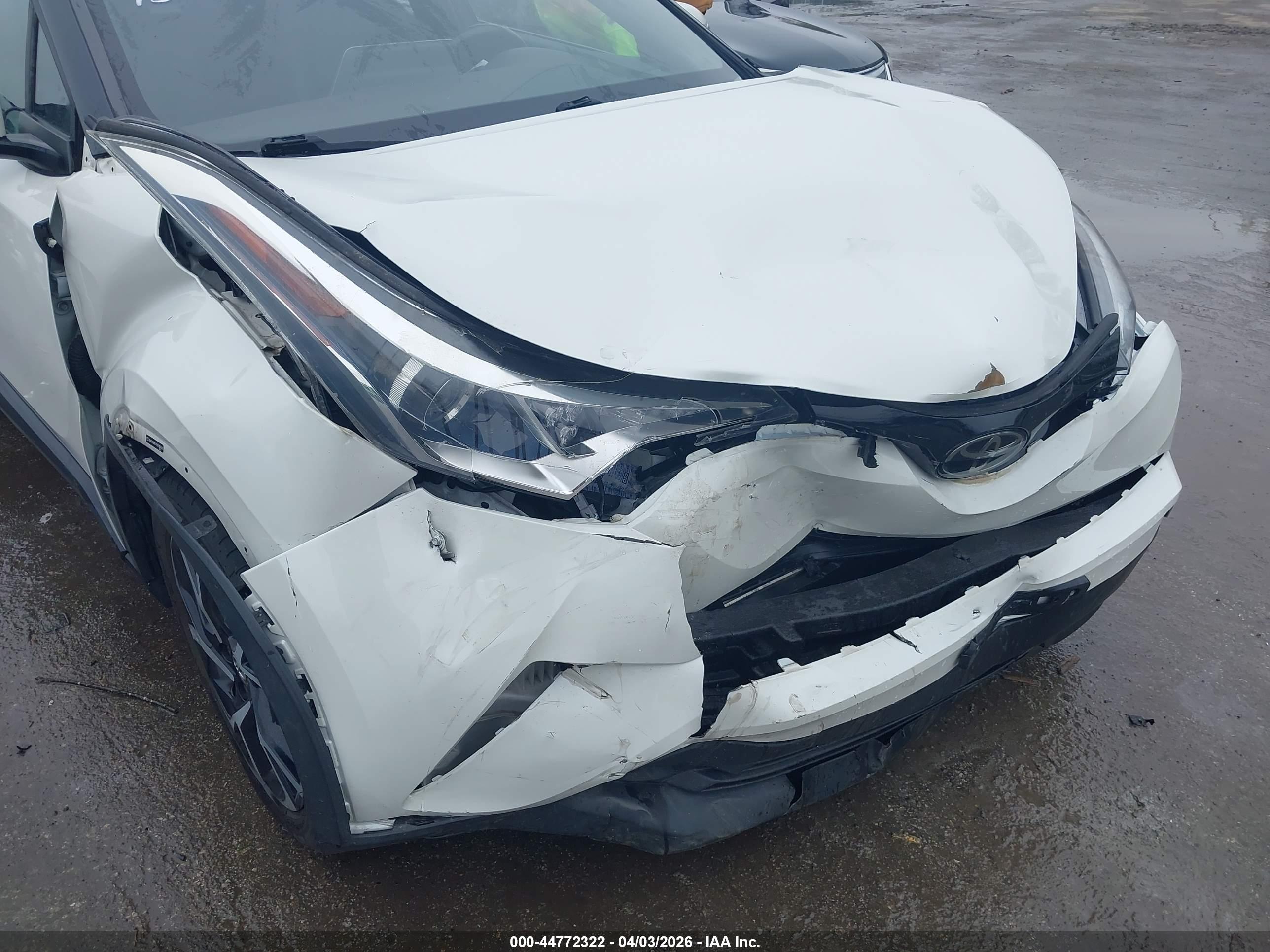 TOYOTA C-HR image 6