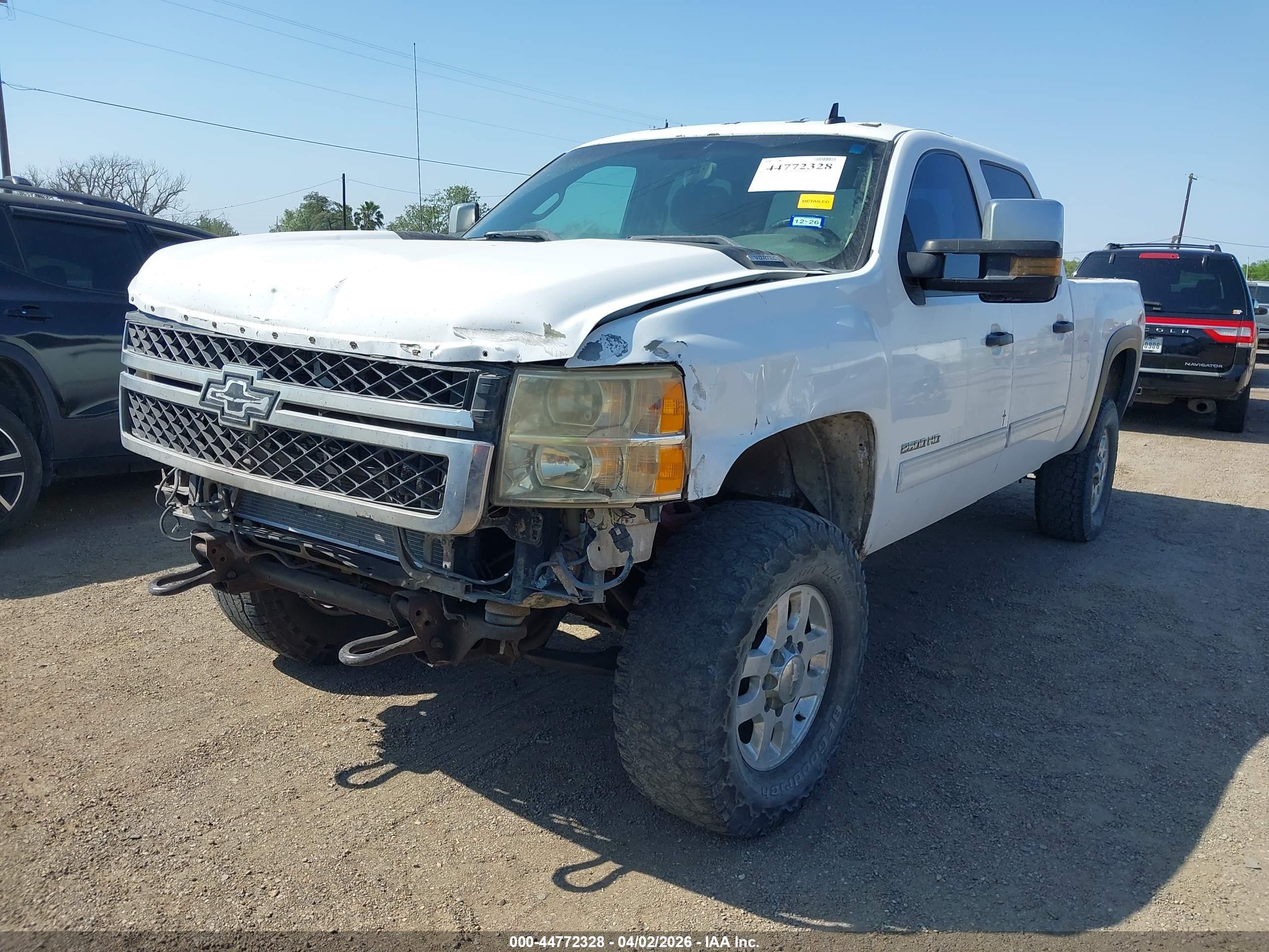 CHEVROLET SILVERADO image 2