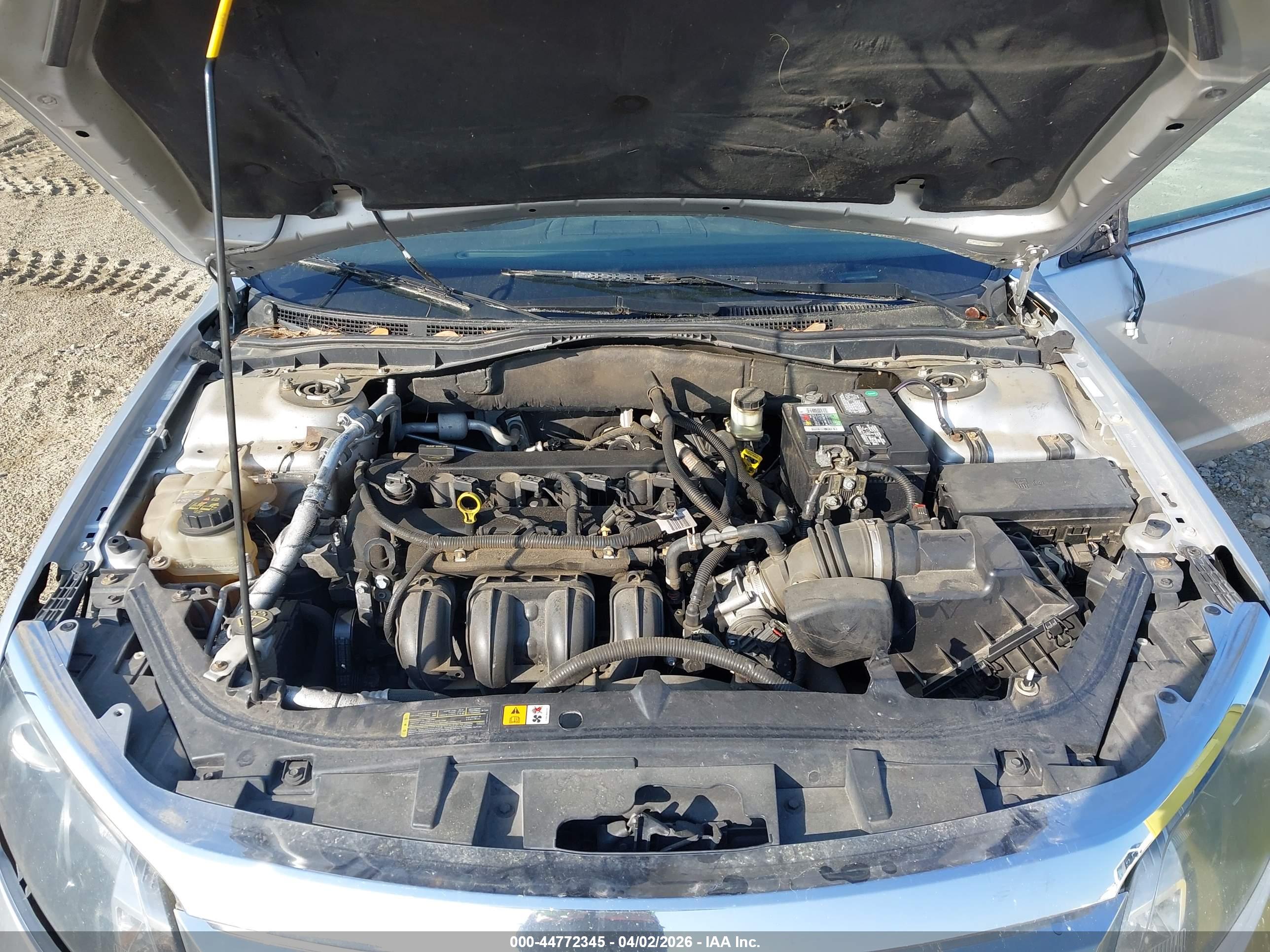 FORD FUSION image 10
