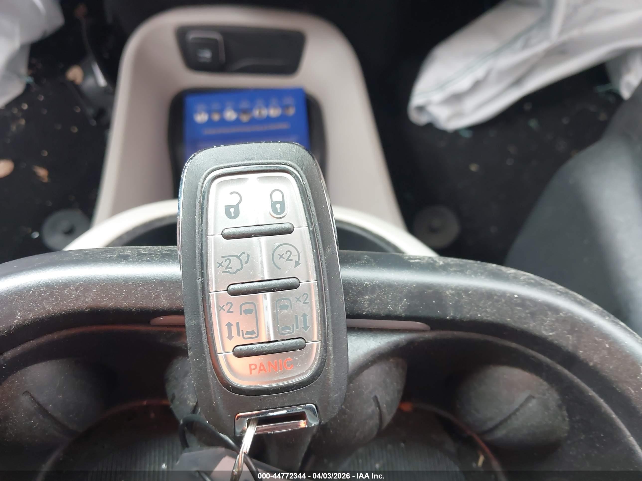 CHRYSLER PACIFICA image 11