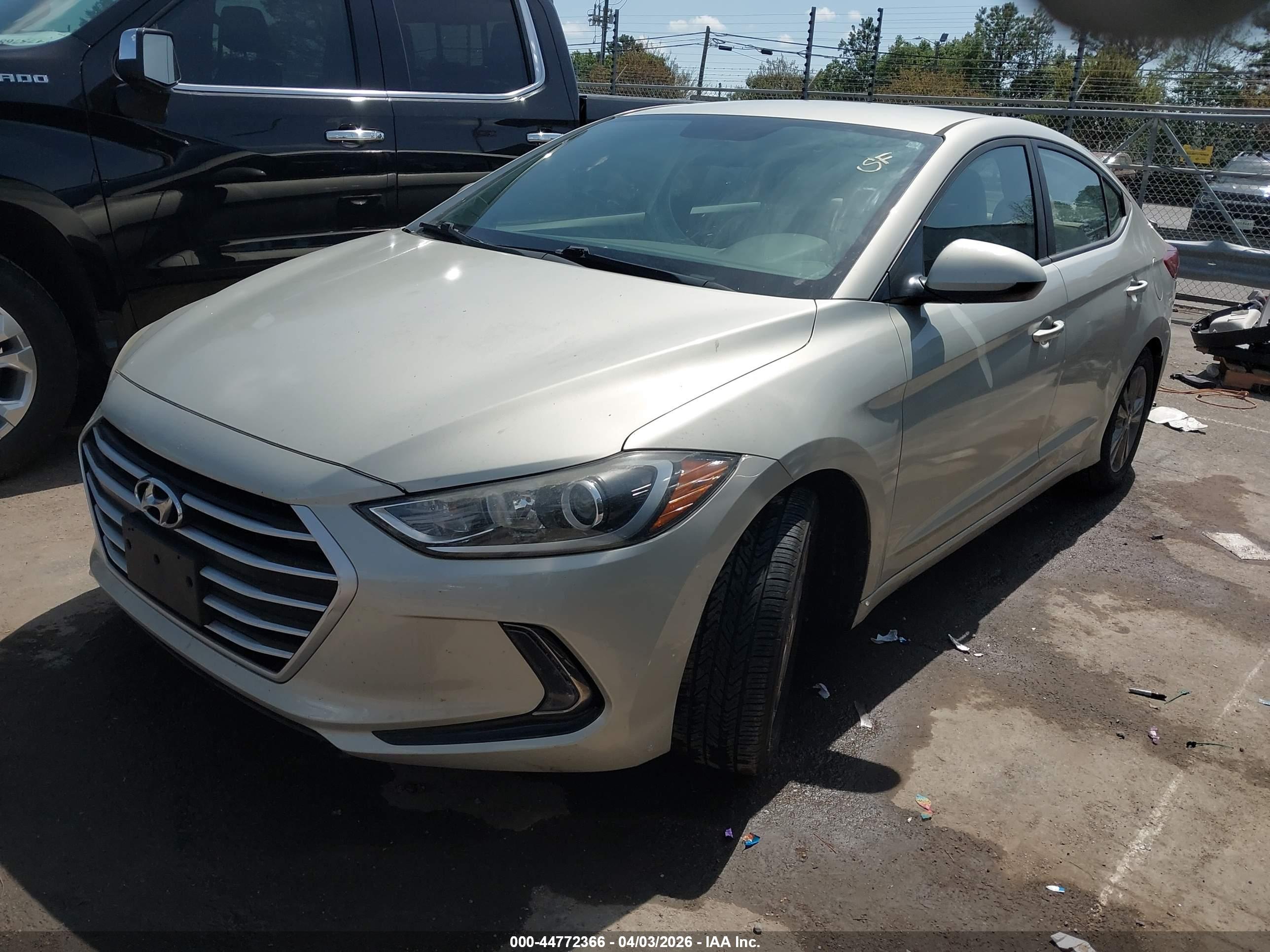 HYUNDAI ELANTRA image 2