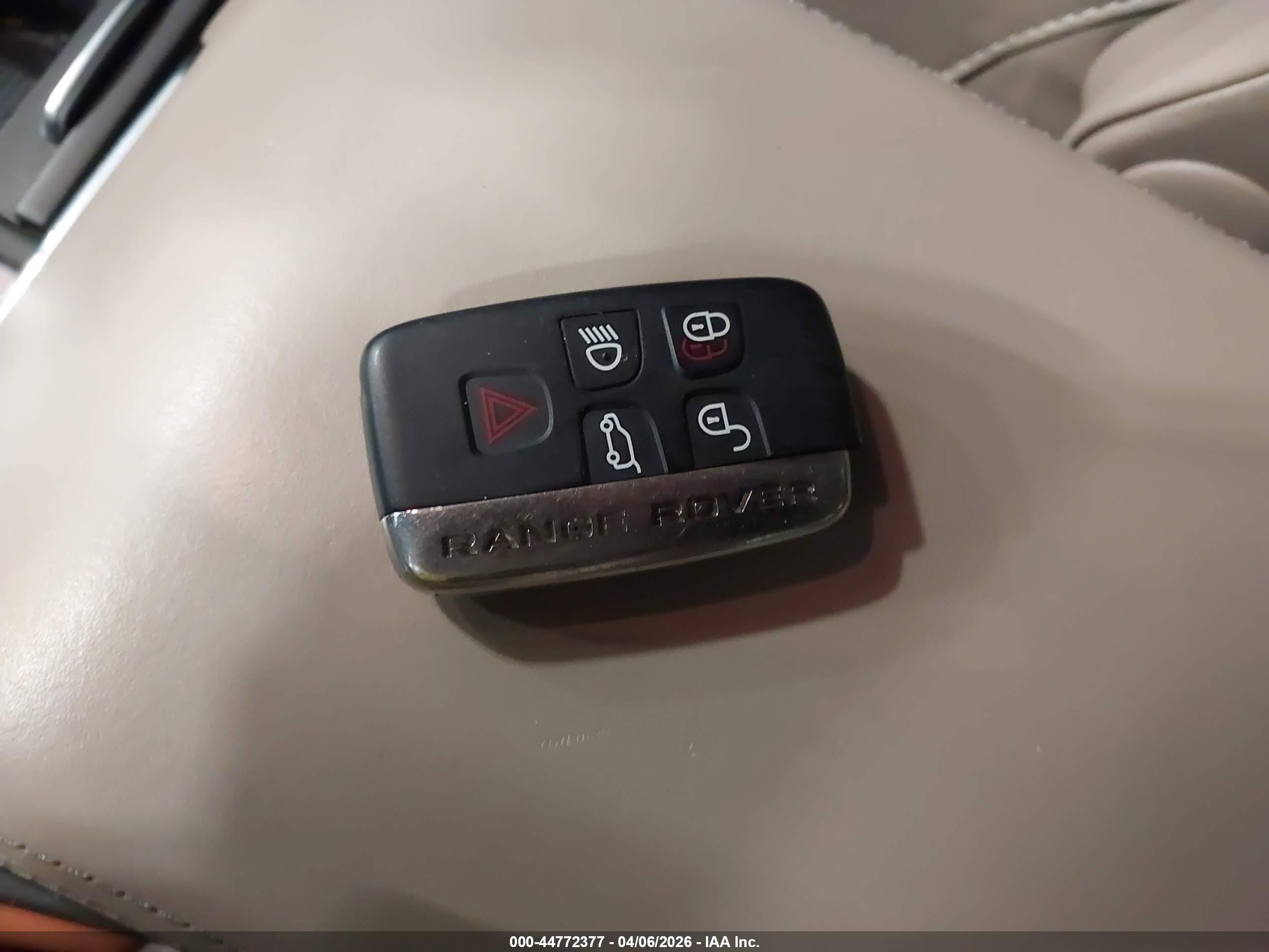 LAND ROVER image 11