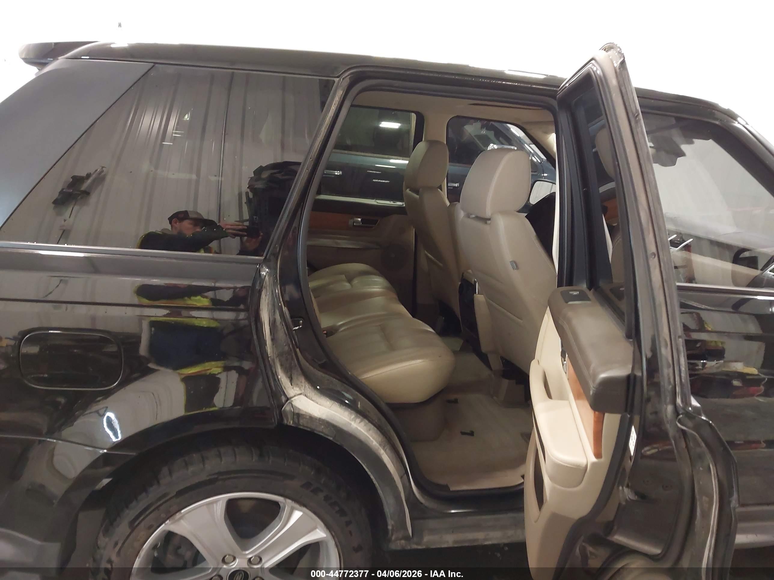 LAND ROVER image 8