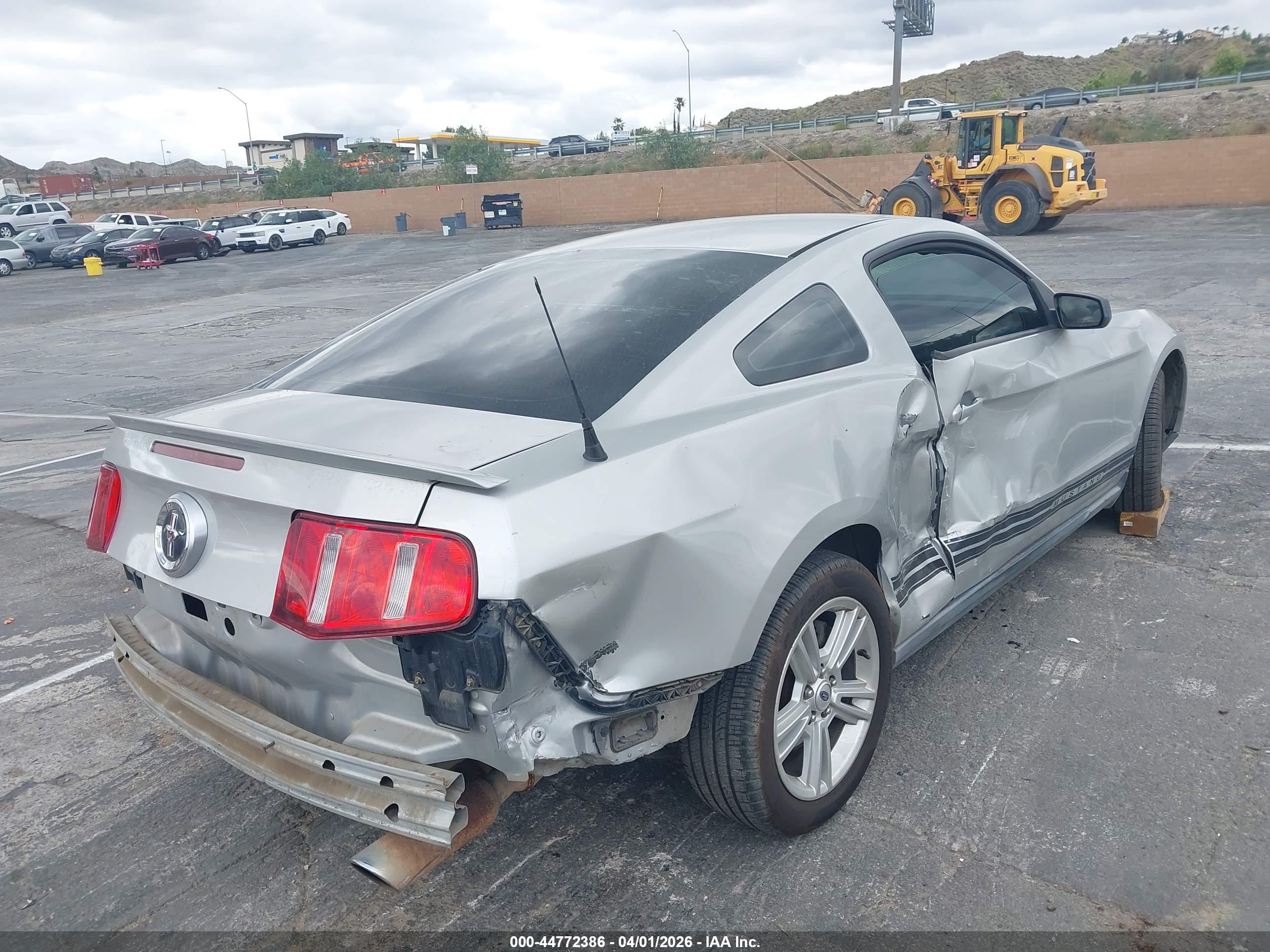 FORD MUSTANG image 4