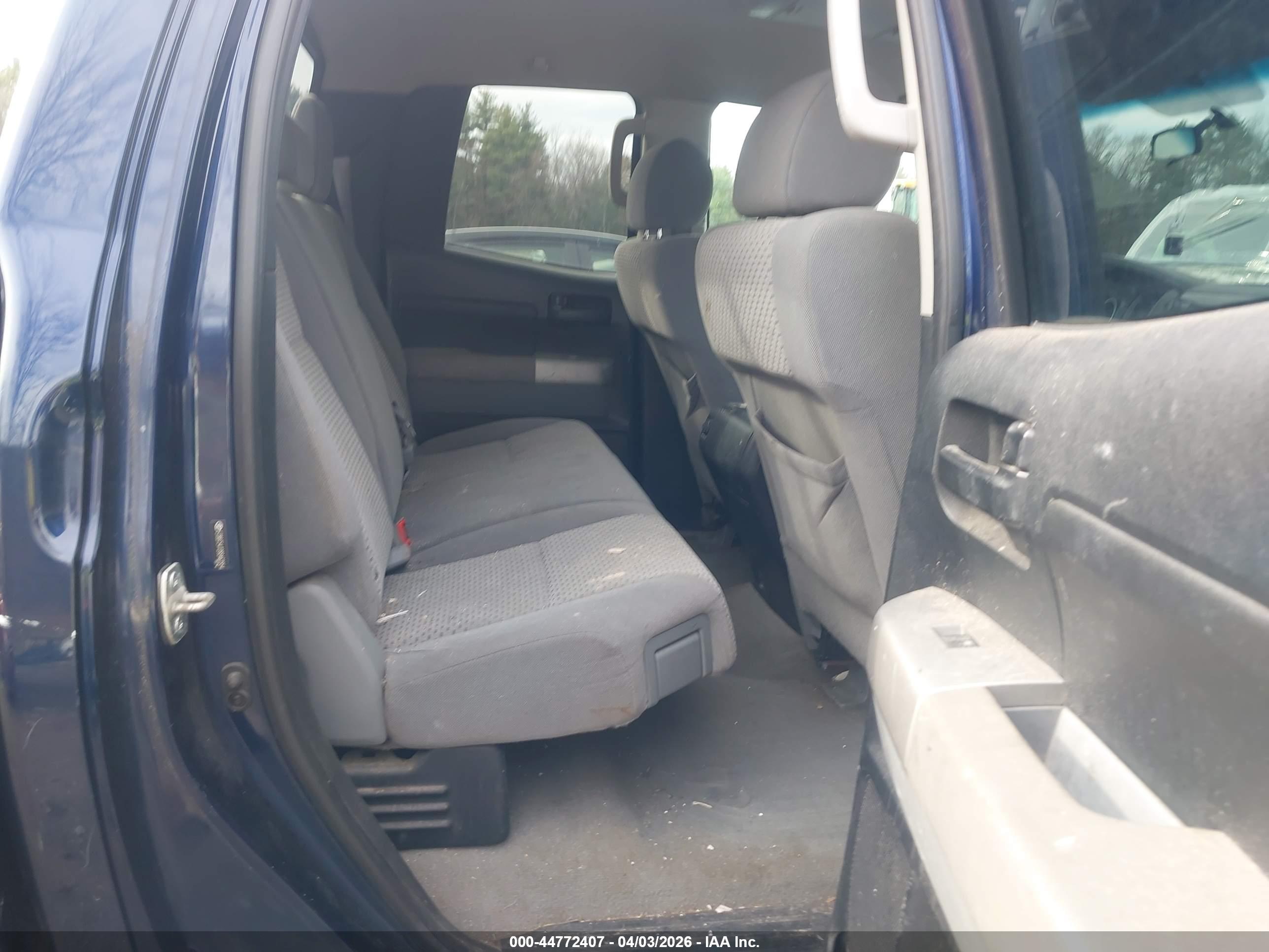 TOYOTA TUNDRA image 8