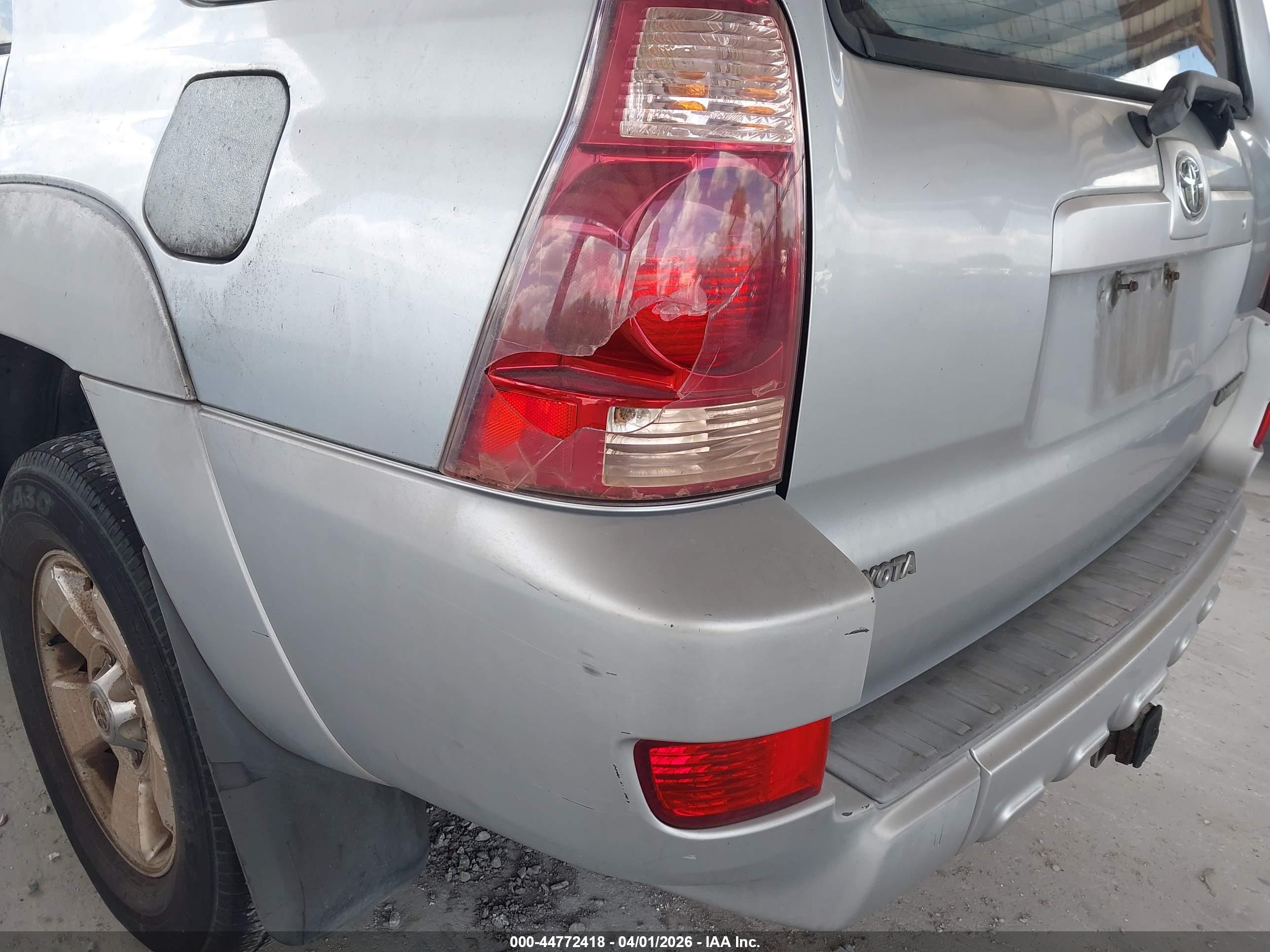 TOYOTA 4RUNNER image 6