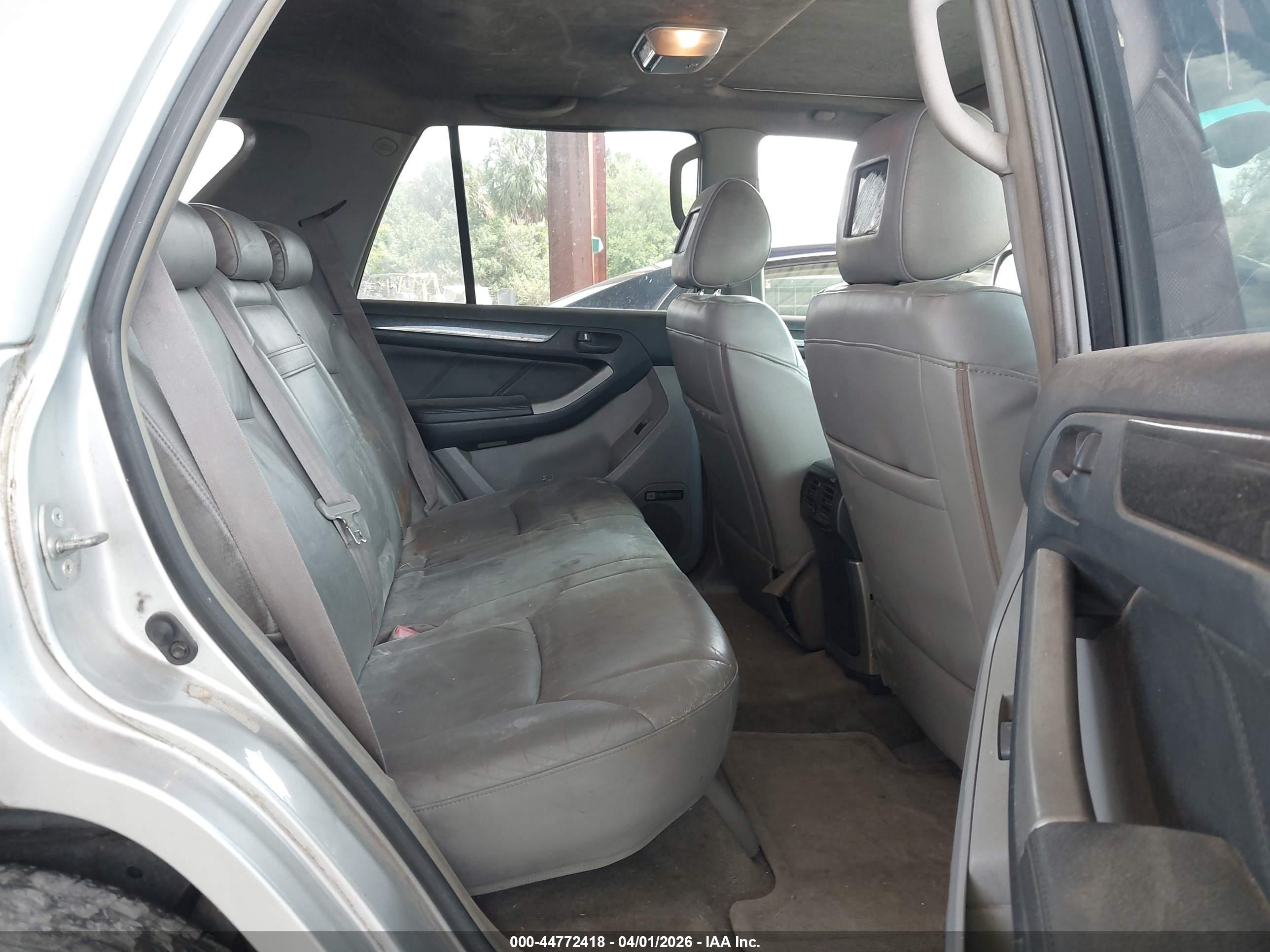 TOYOTA 4RUNNER image 8