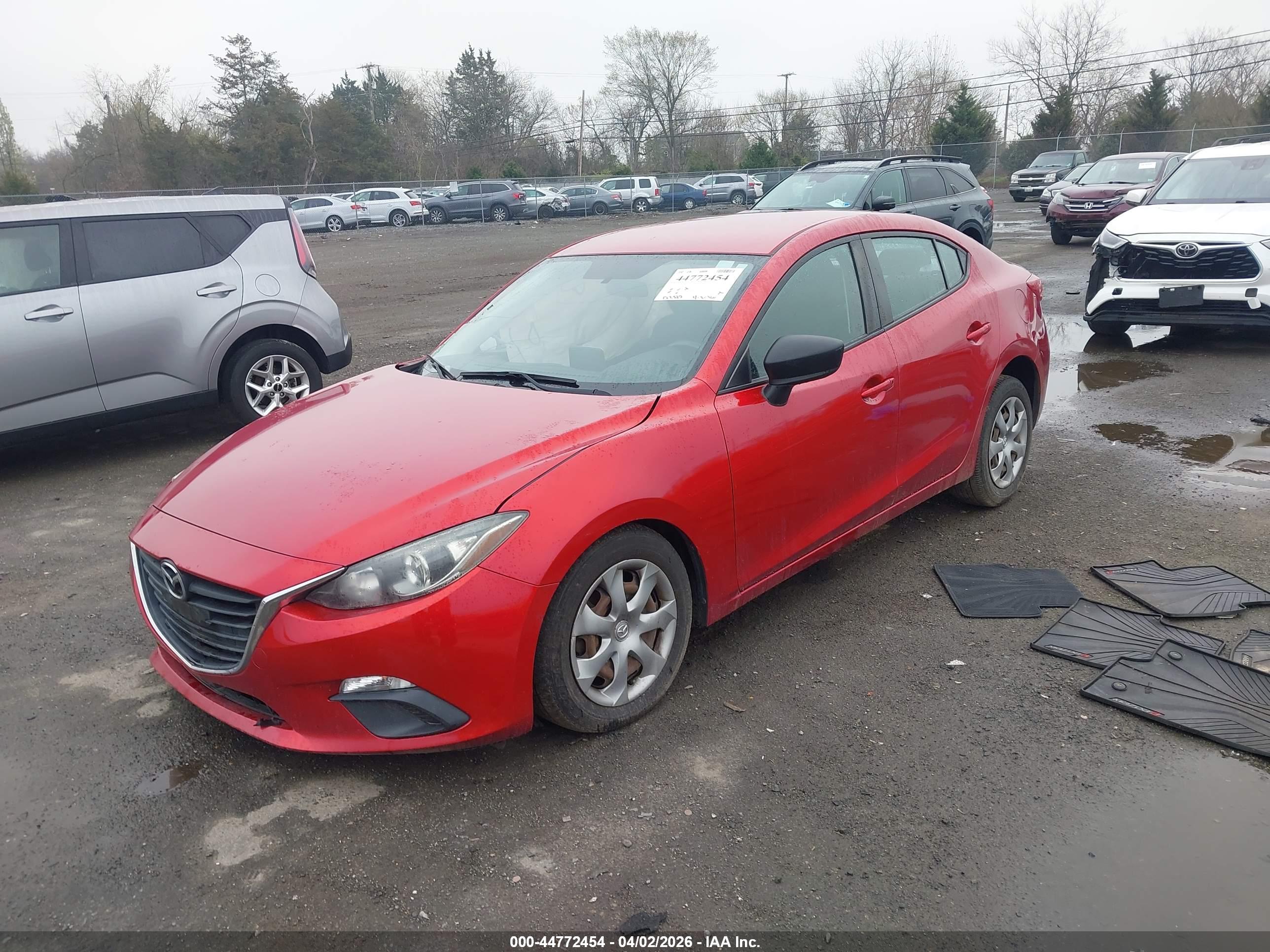 MAZDA MAZDA3 image 2