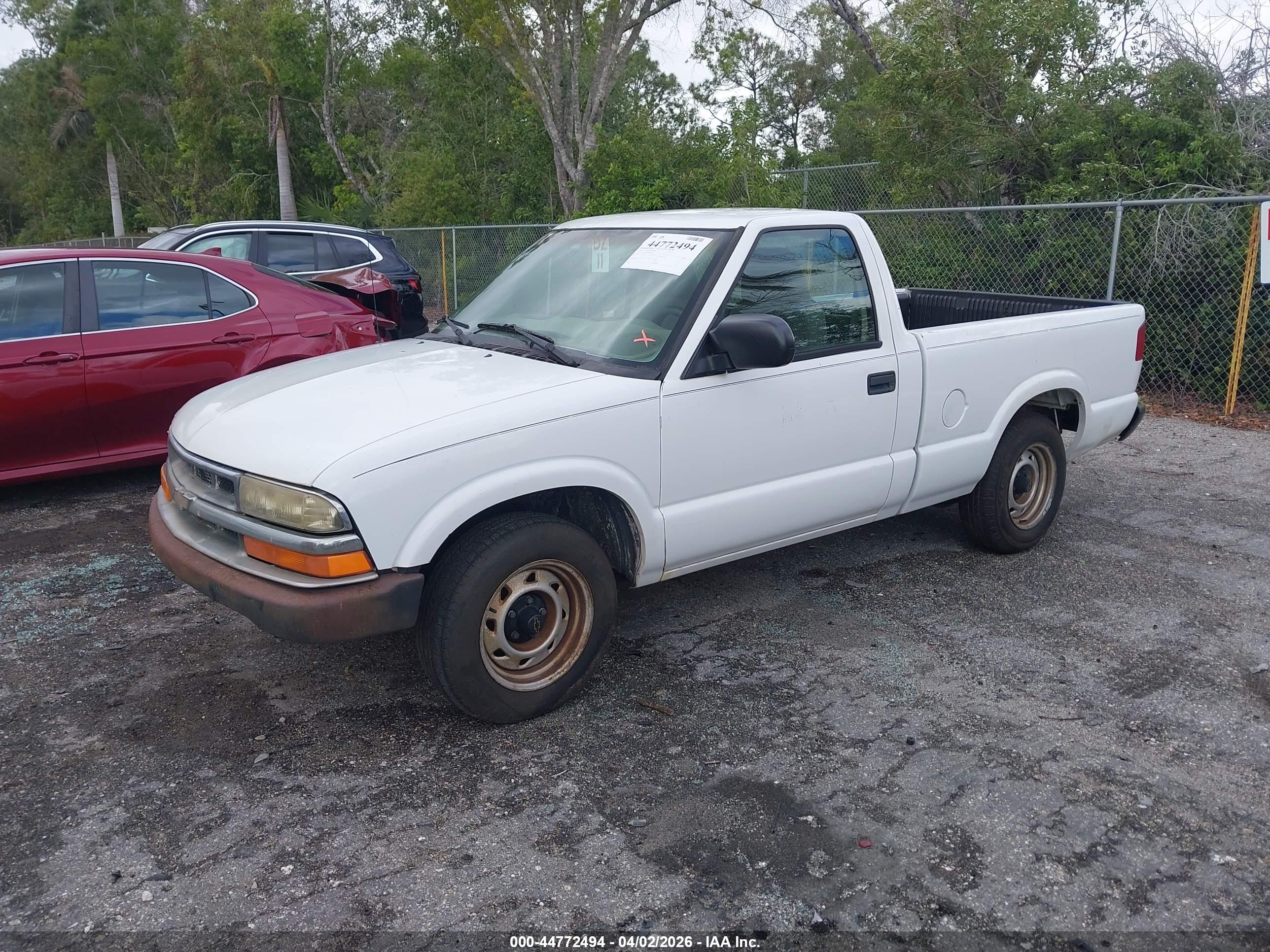 CHEVROLET S-10 image 2