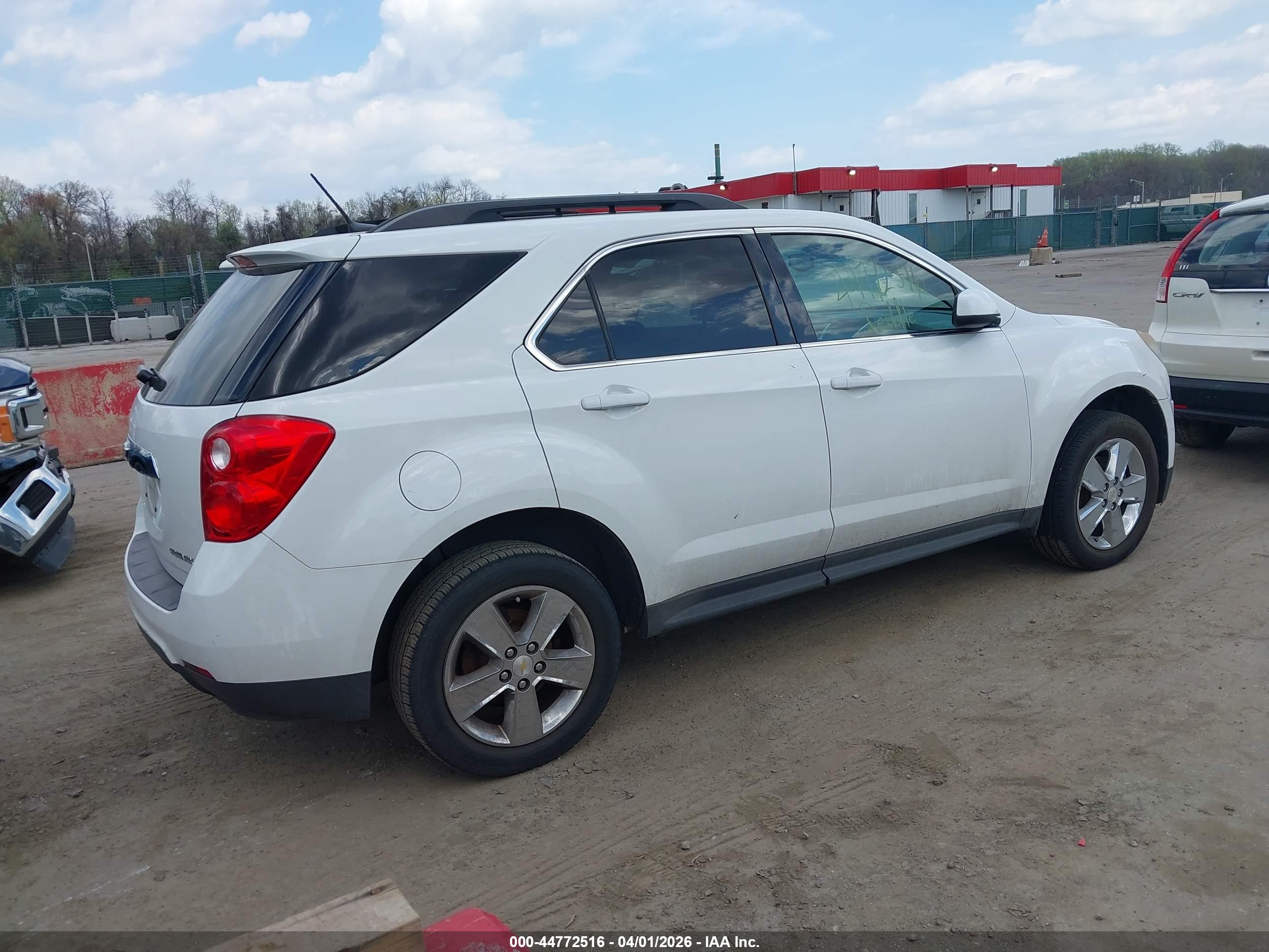 CHEVROLET EQUINOX image 4