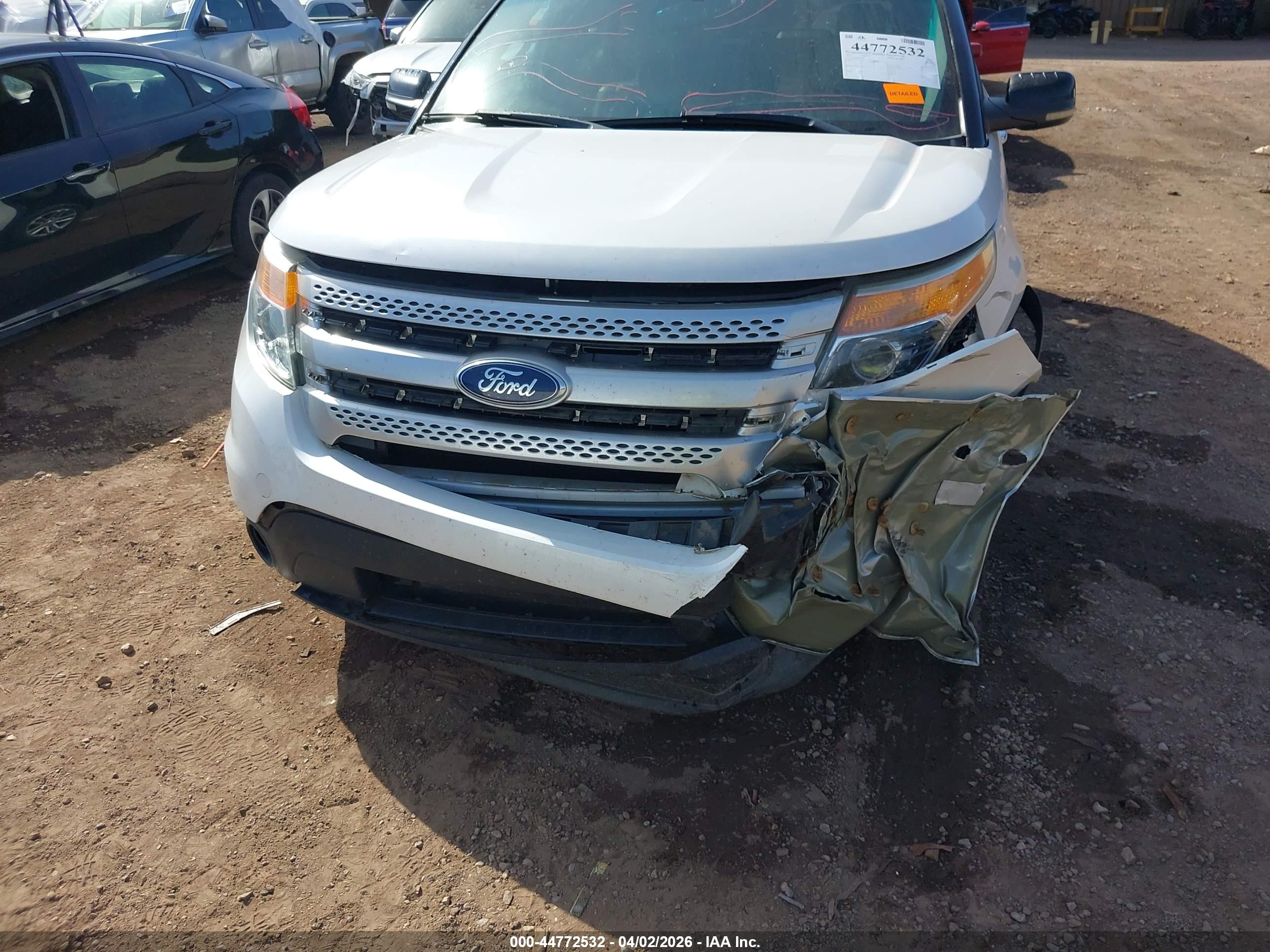 FORD EXPLORER image 6