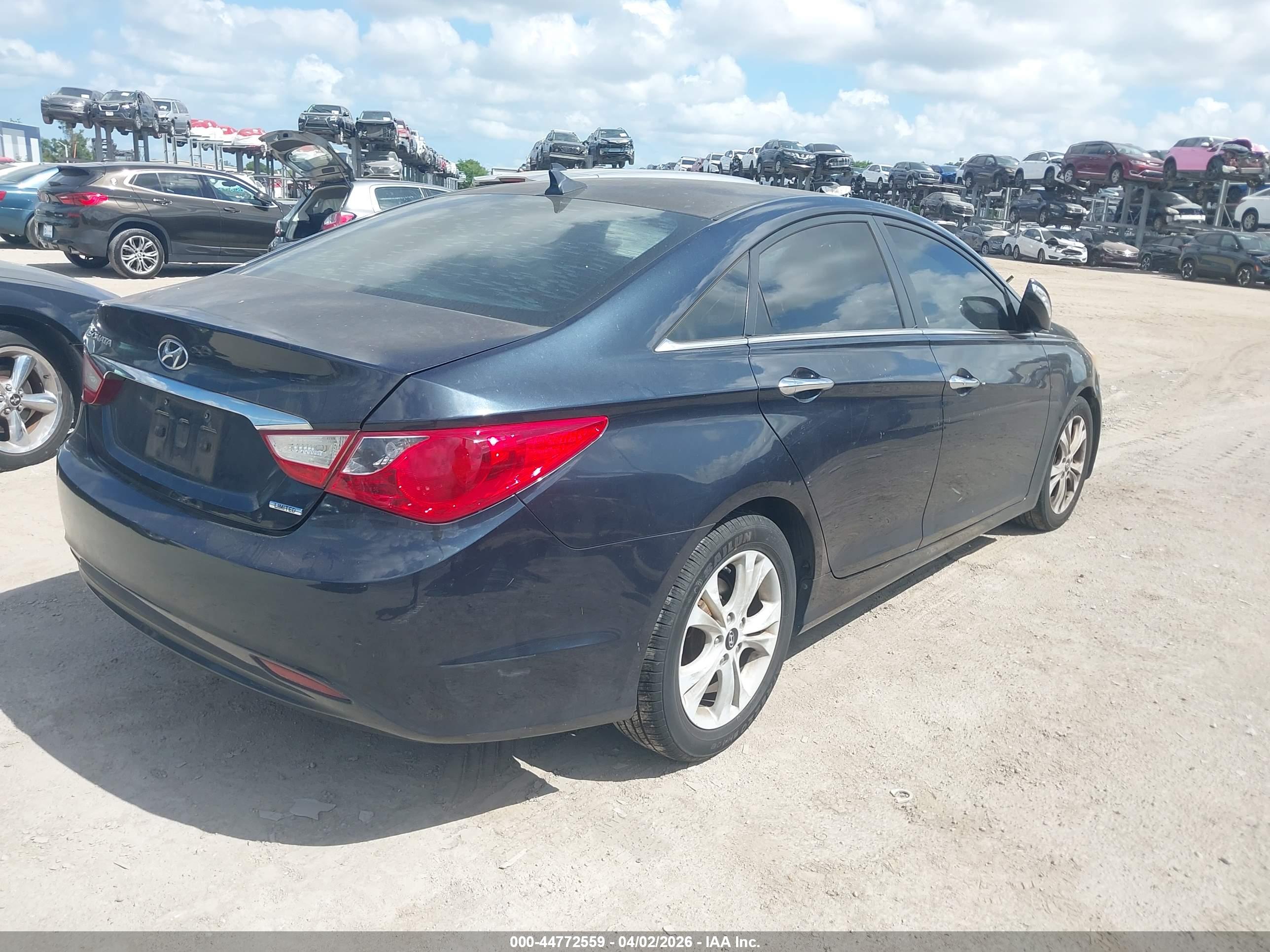 HYUNDAI SONATA image 4