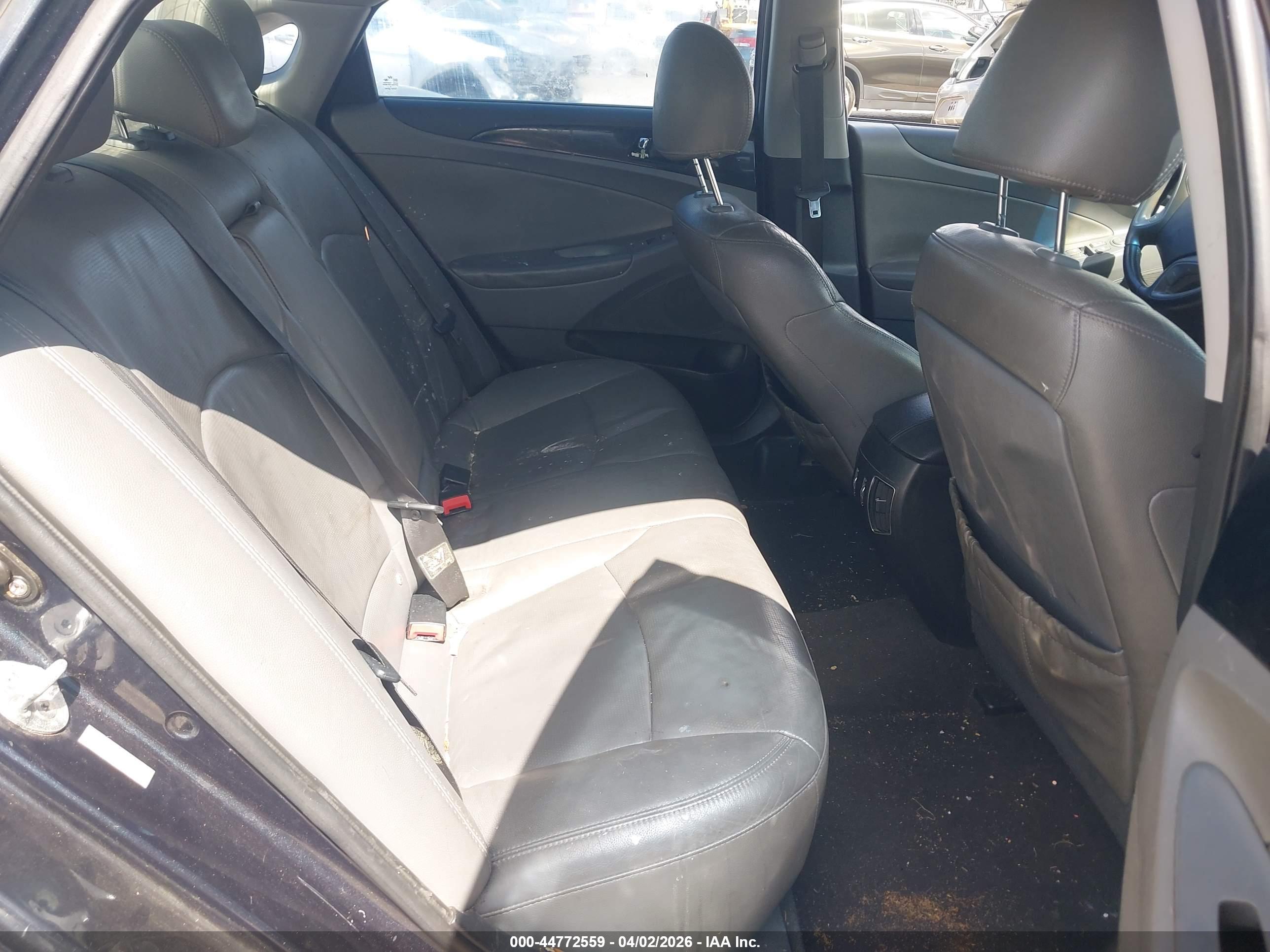 HYUNDAI SONATA image 8