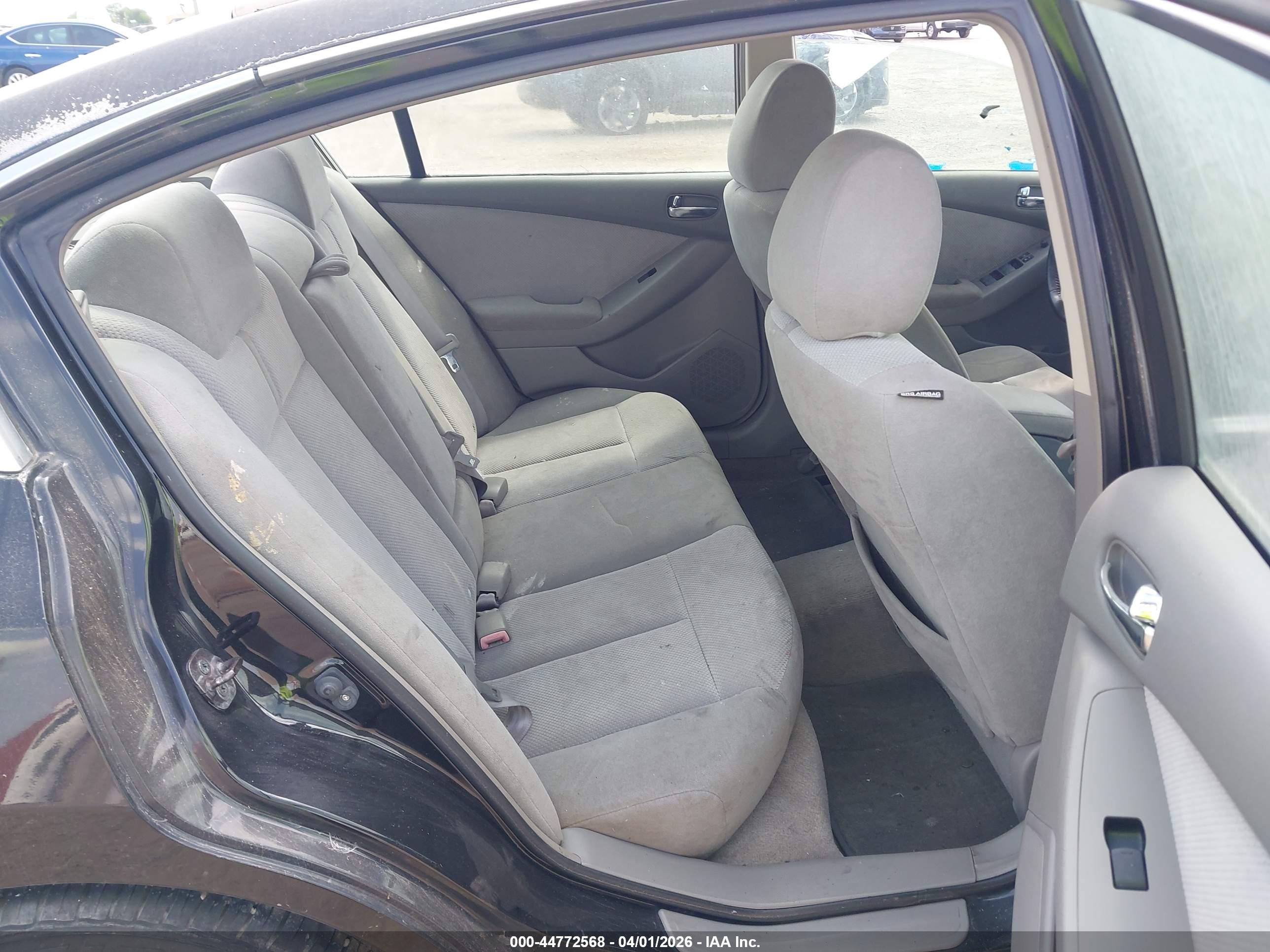 NISSAN ALTIMA image 8