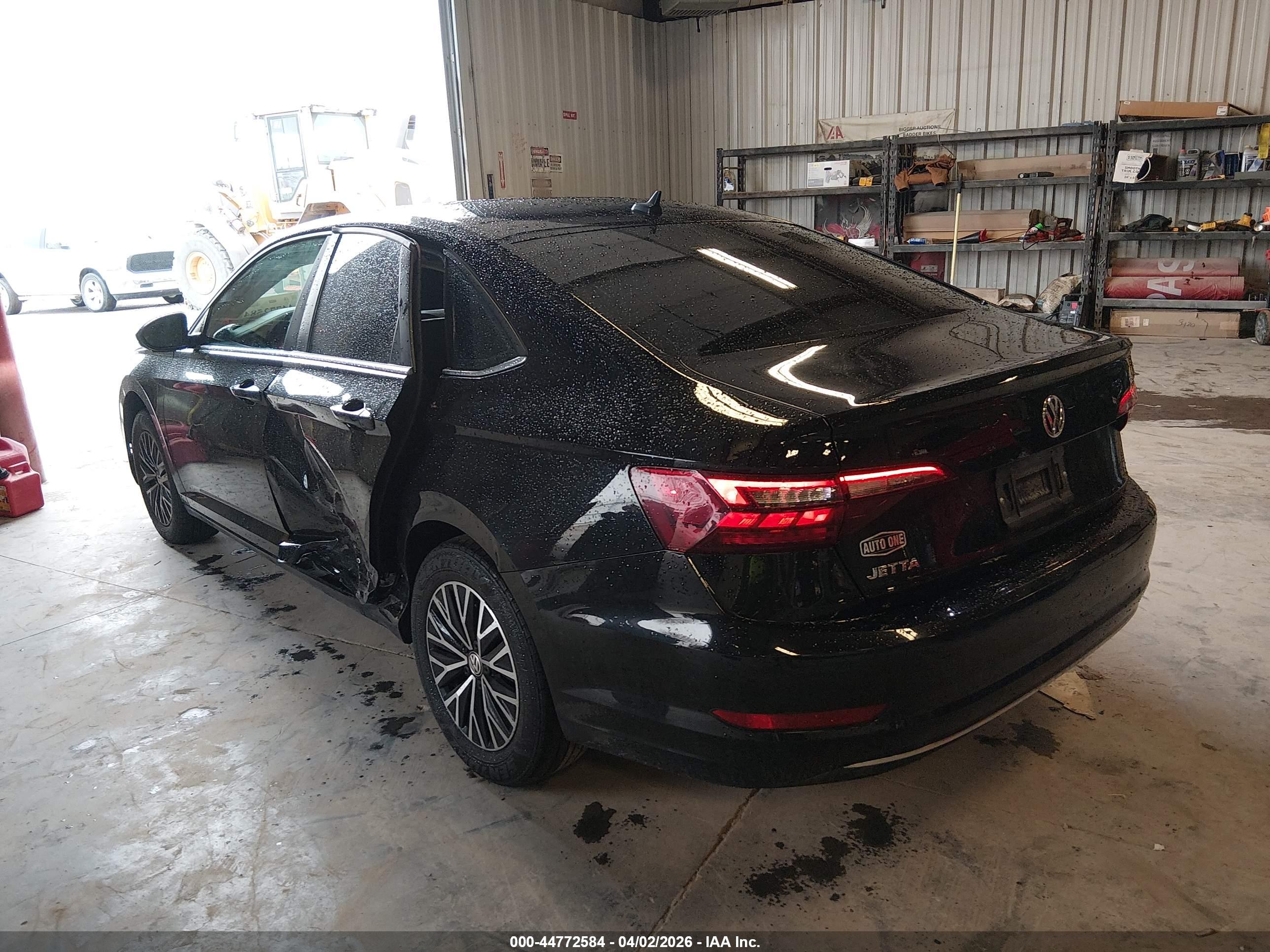 VOLKSWAGEN JETTA image 3