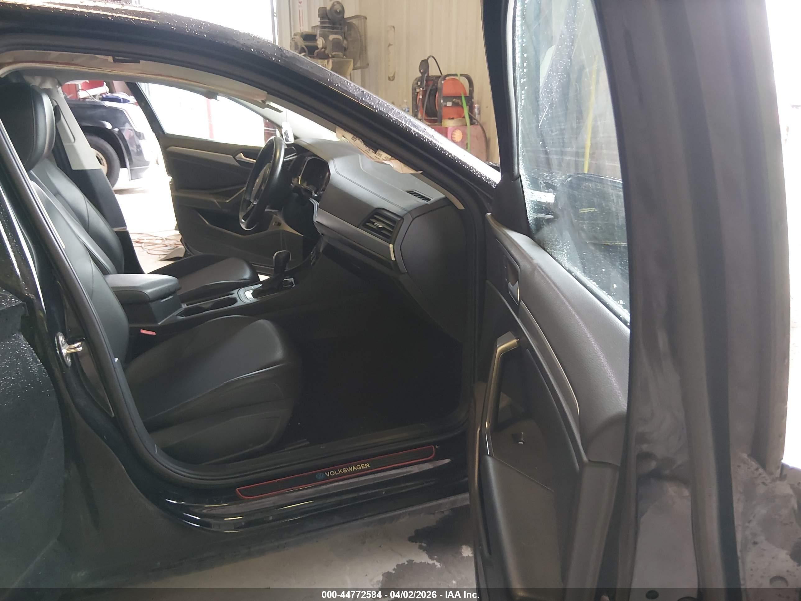 VOLKSWAGEN JETTA image 5