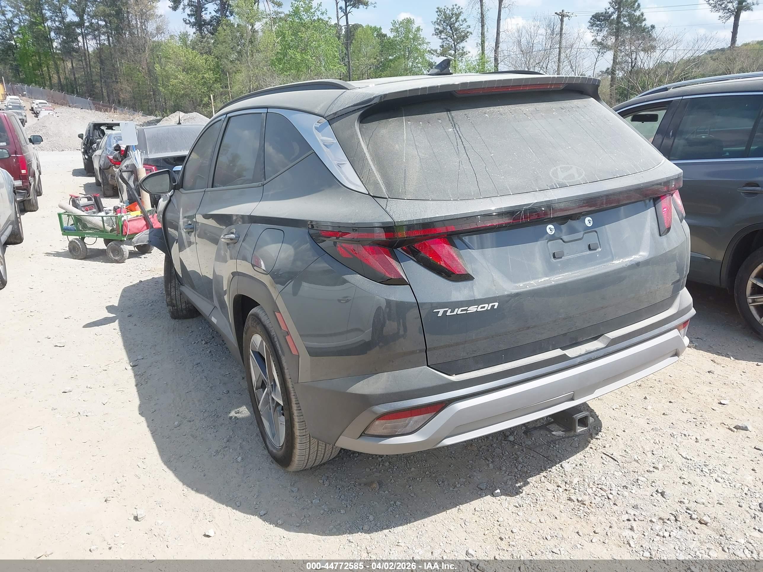 HYUNDAI TUCSON image 3