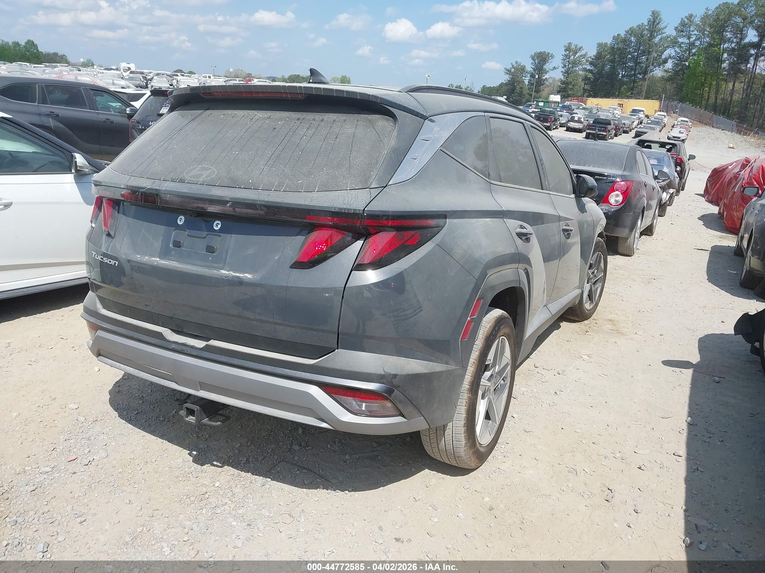 HYUNDAI TUCSON image 4