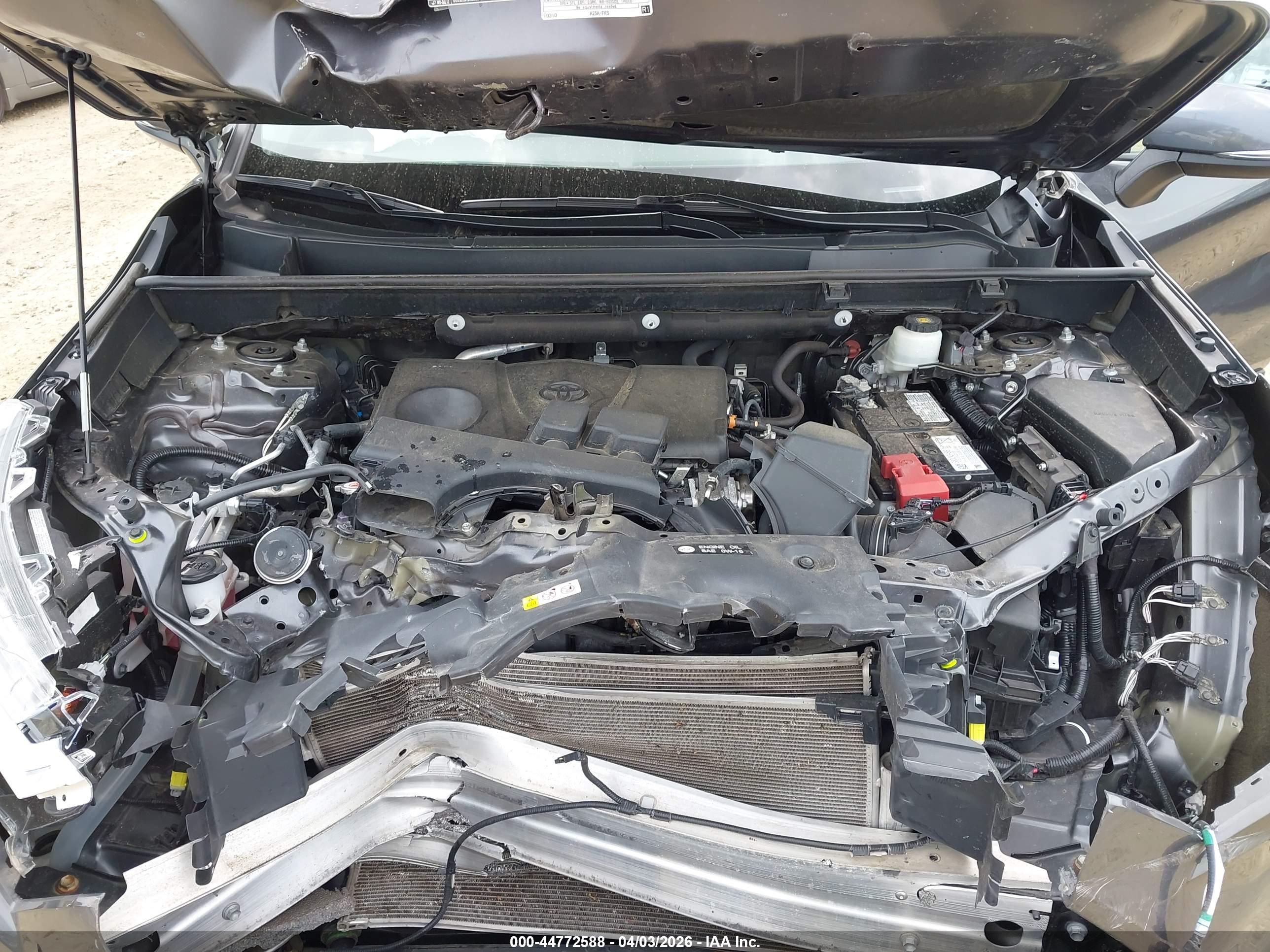 TOYOTA RAV4 image 10
