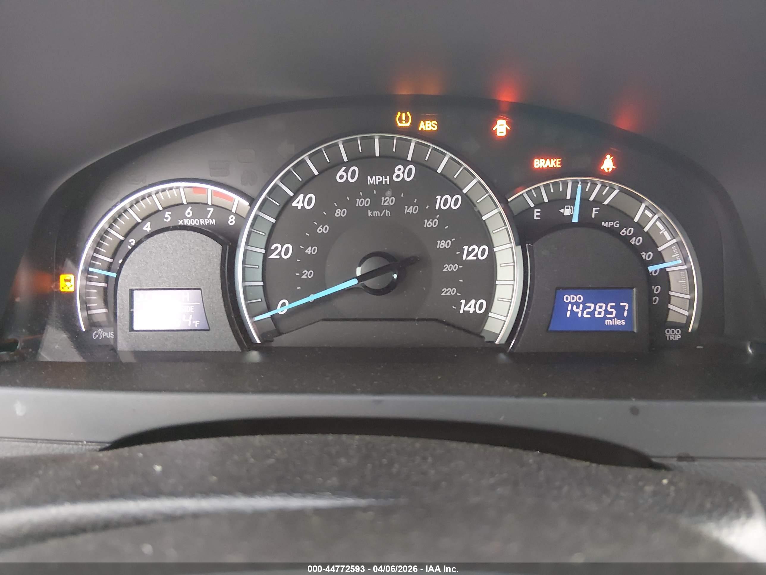 TOYOTA CAMRY image 7
