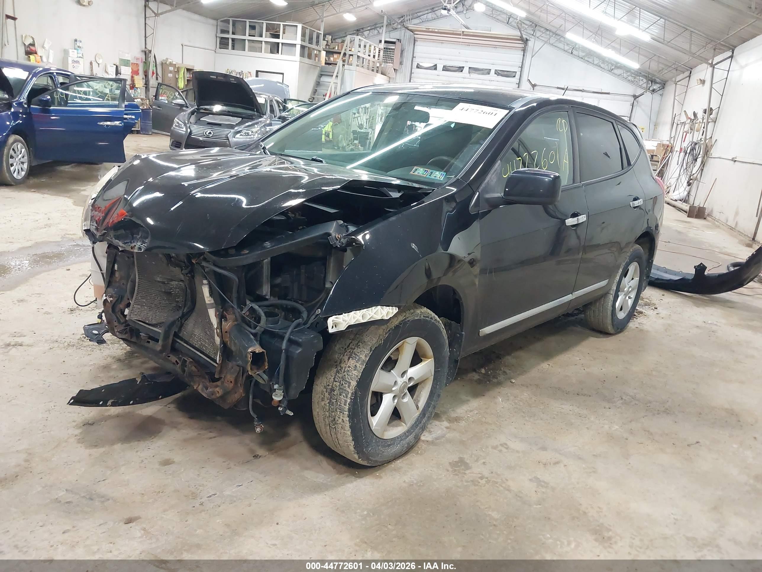 NISSAN ROGUE image 2