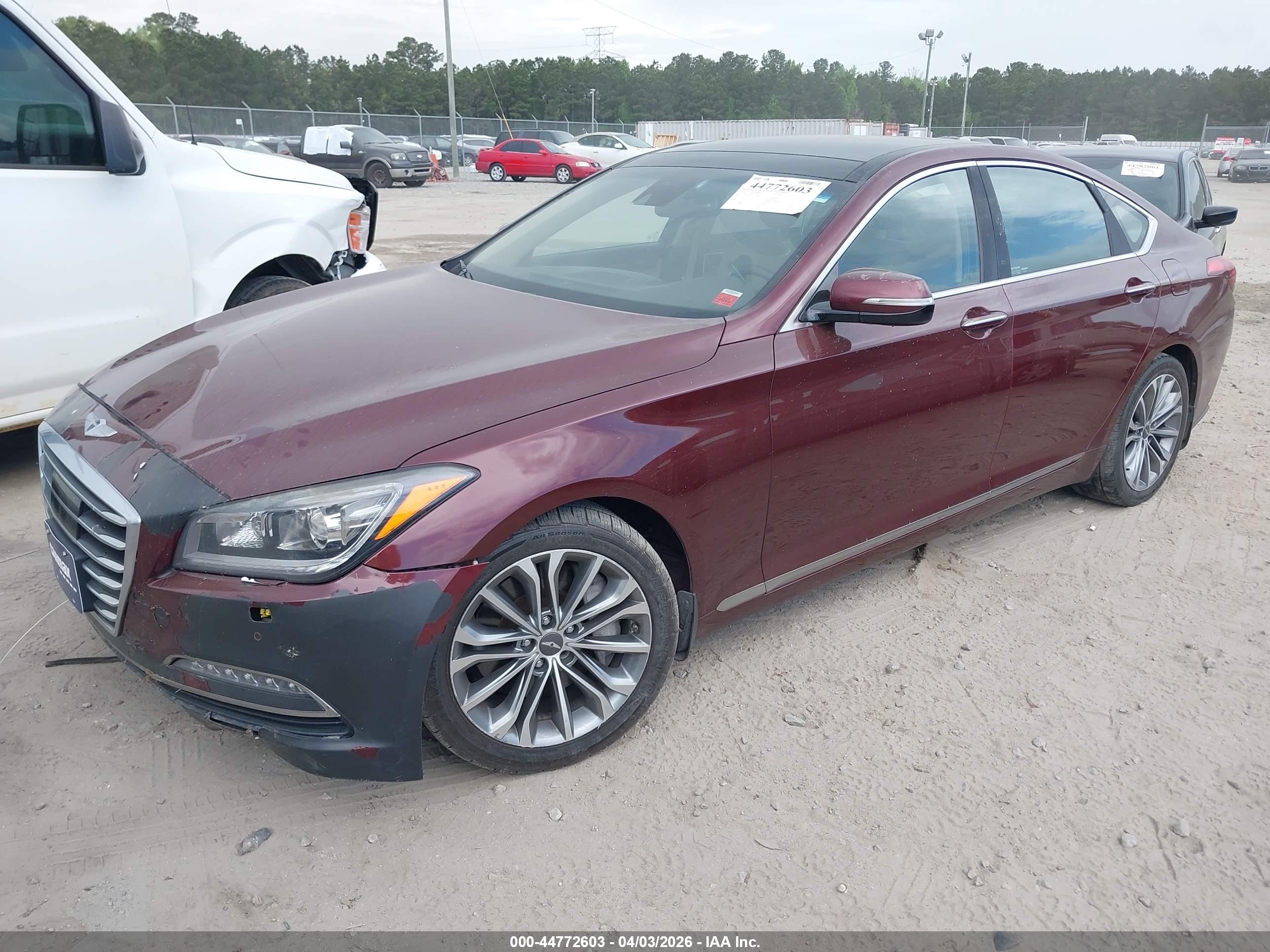 HYUNDAI GENESIS image 2