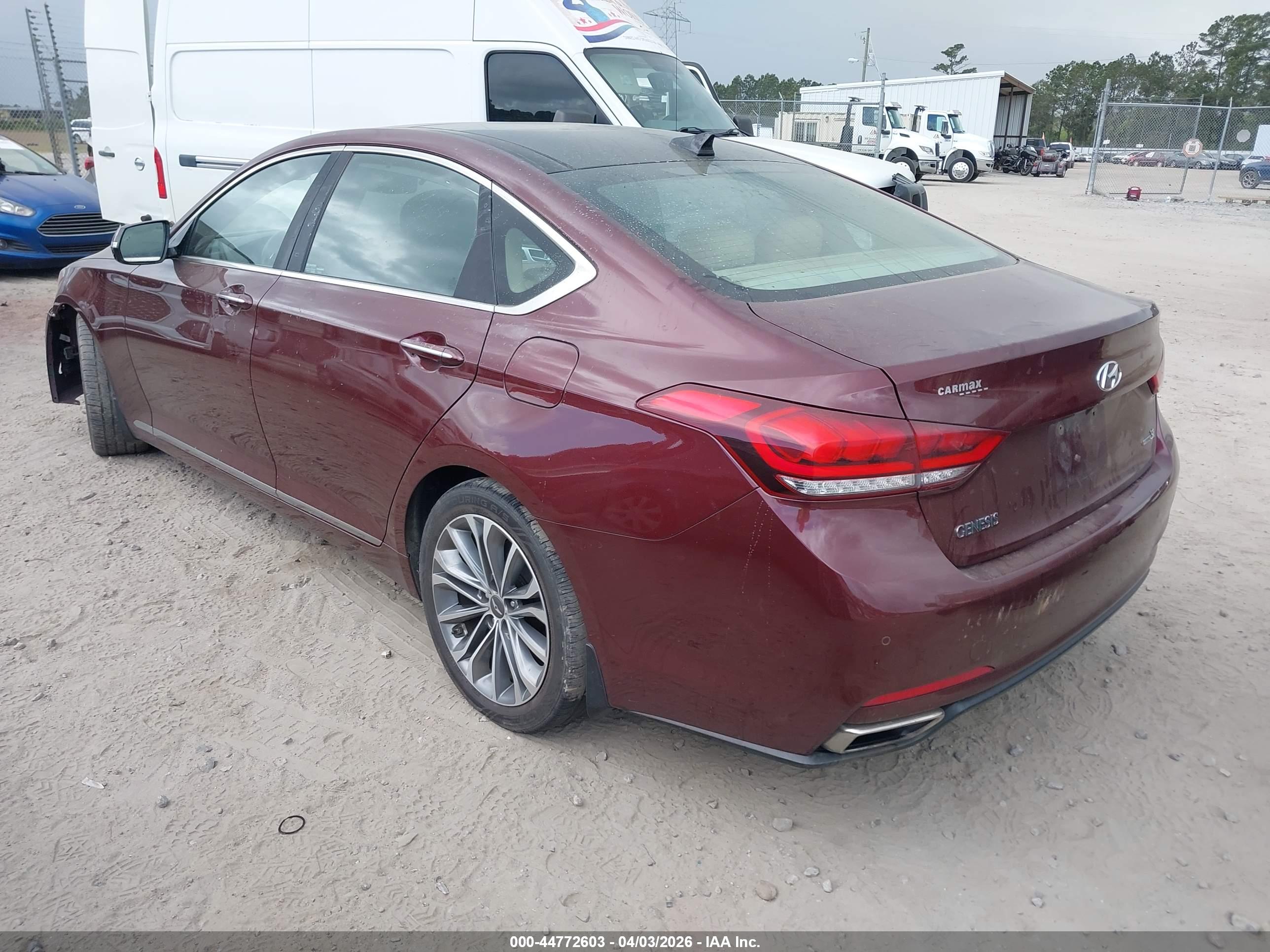 HYUNDAI GENESIS image 3