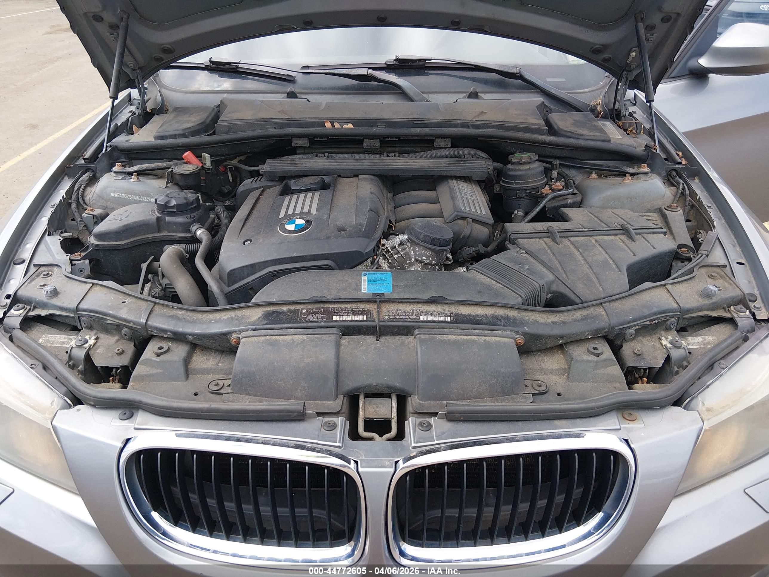 BMW 328I image 10
