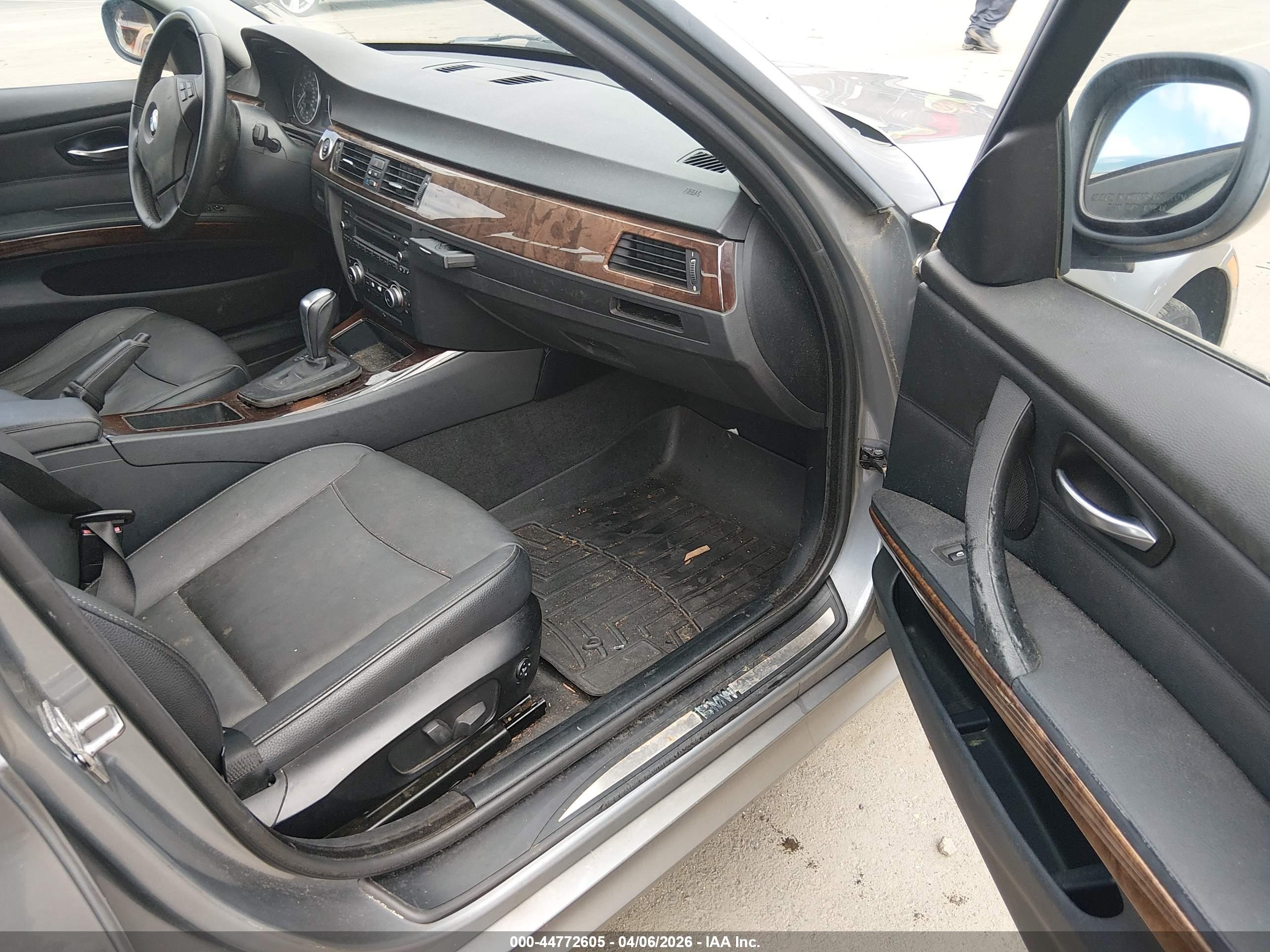BMW 328I image 5