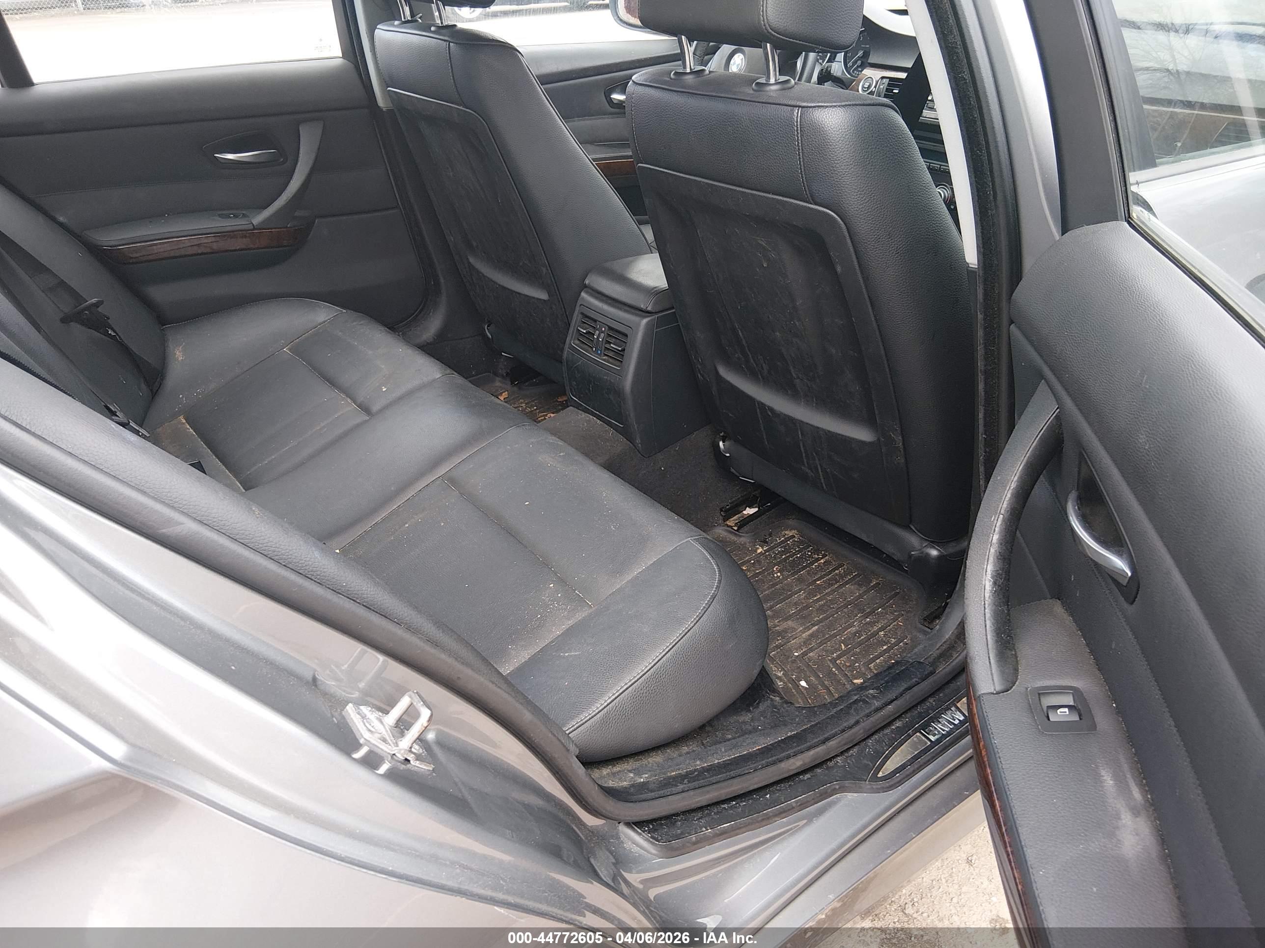 BMW 328I image 8