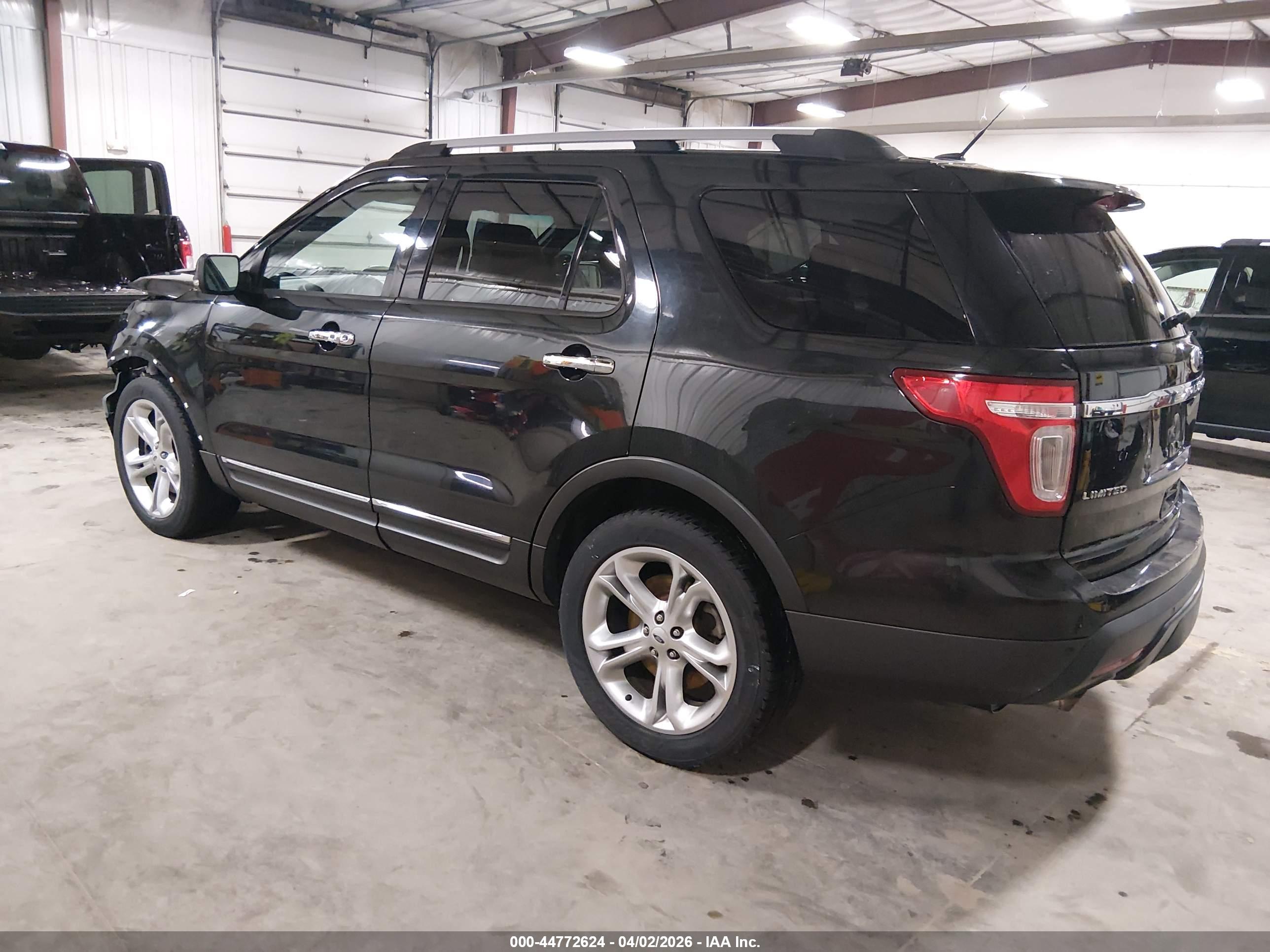 FORD EXPLORER image 3