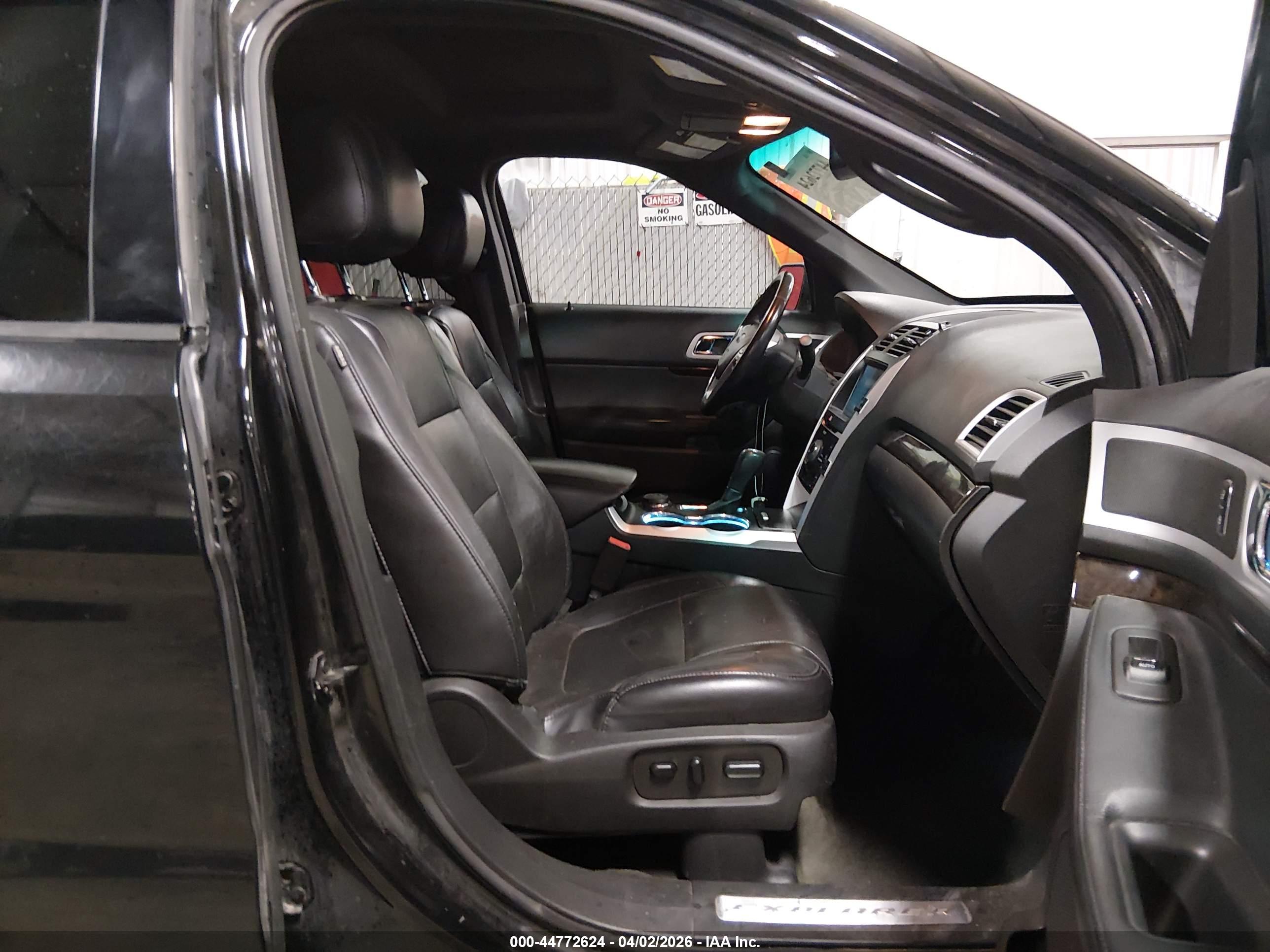 FORD EXPLORER image 5