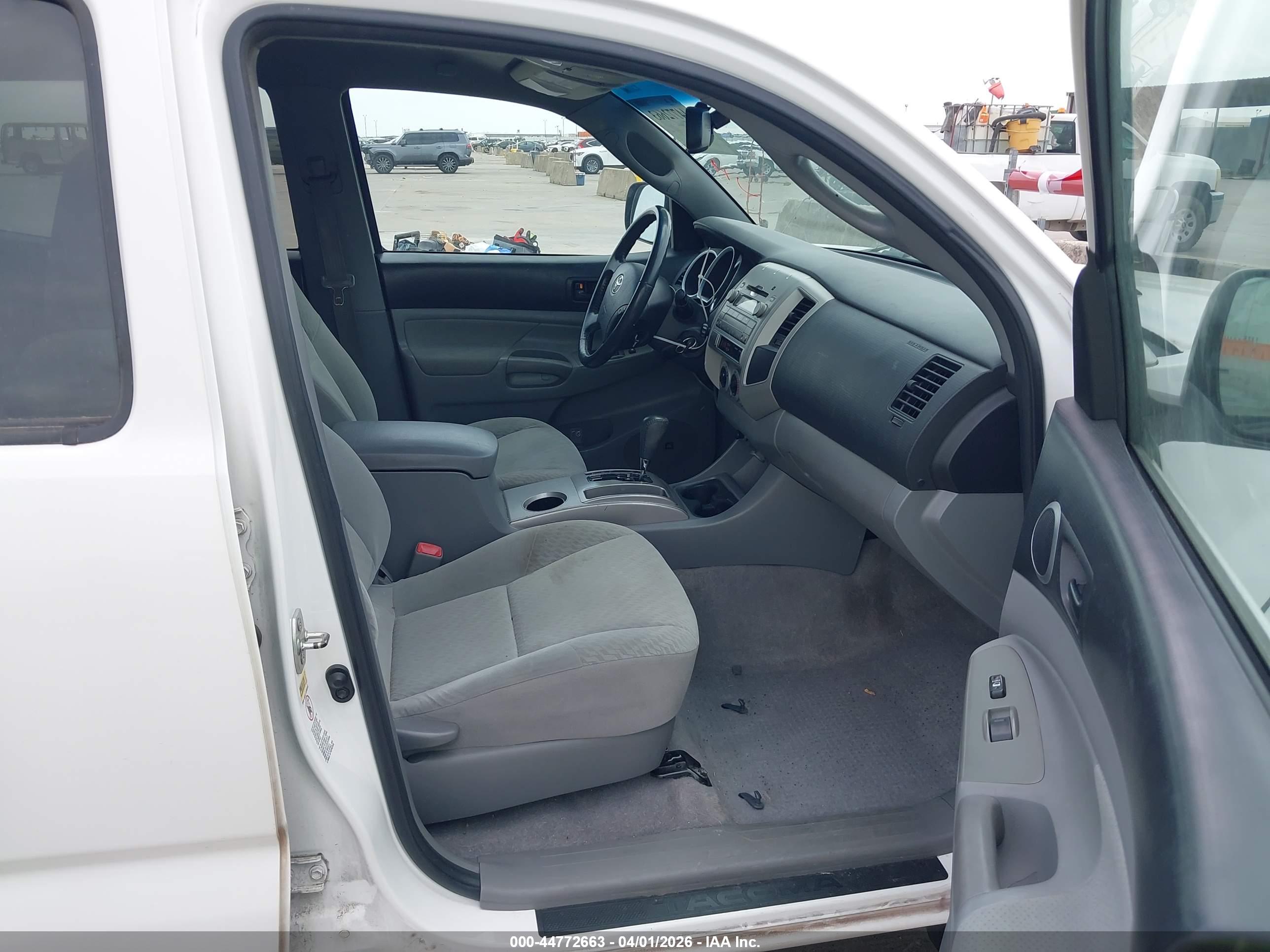TOYOTA TACOMA image 5