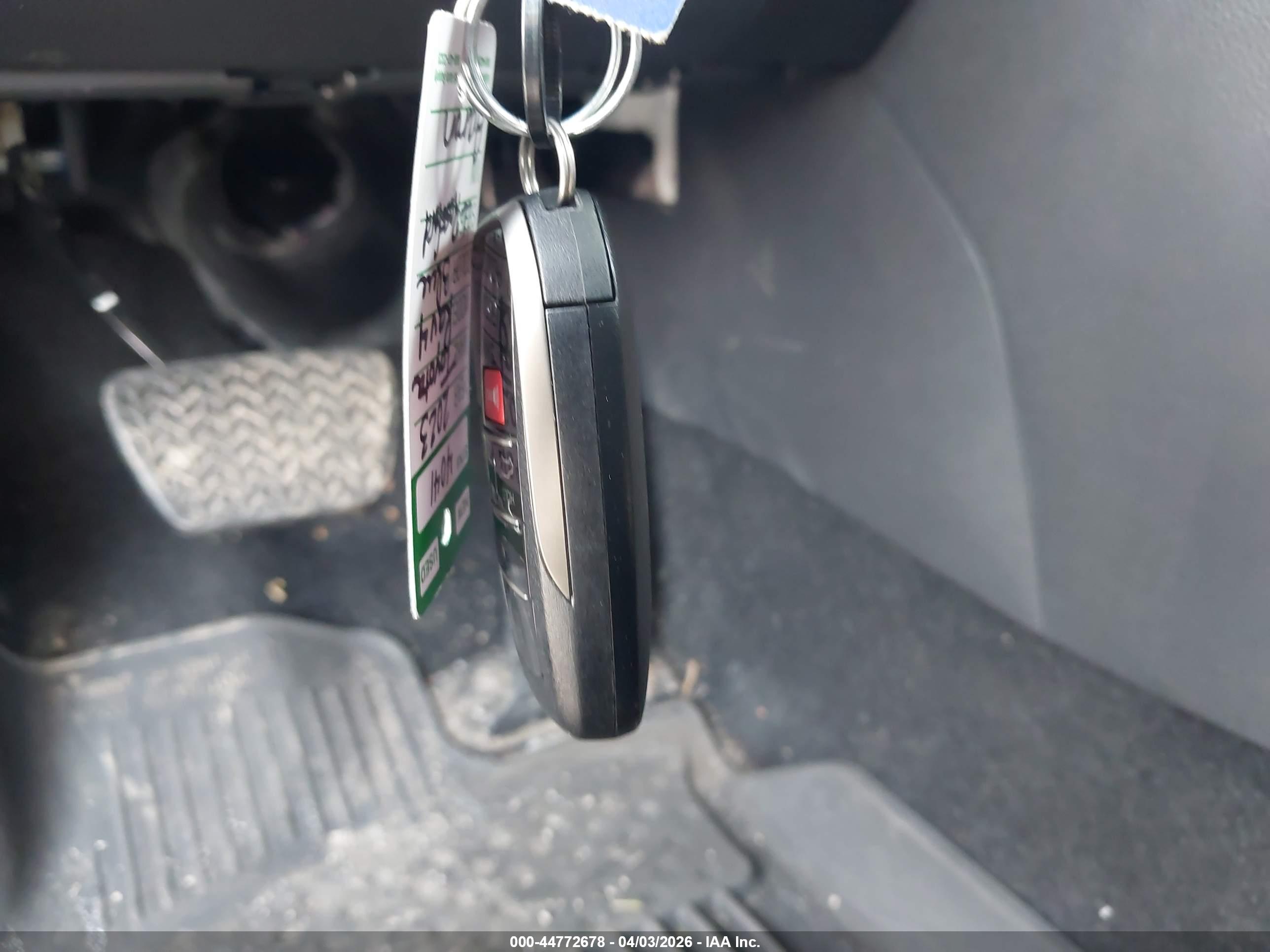 TOYOTA RAV4 image 11