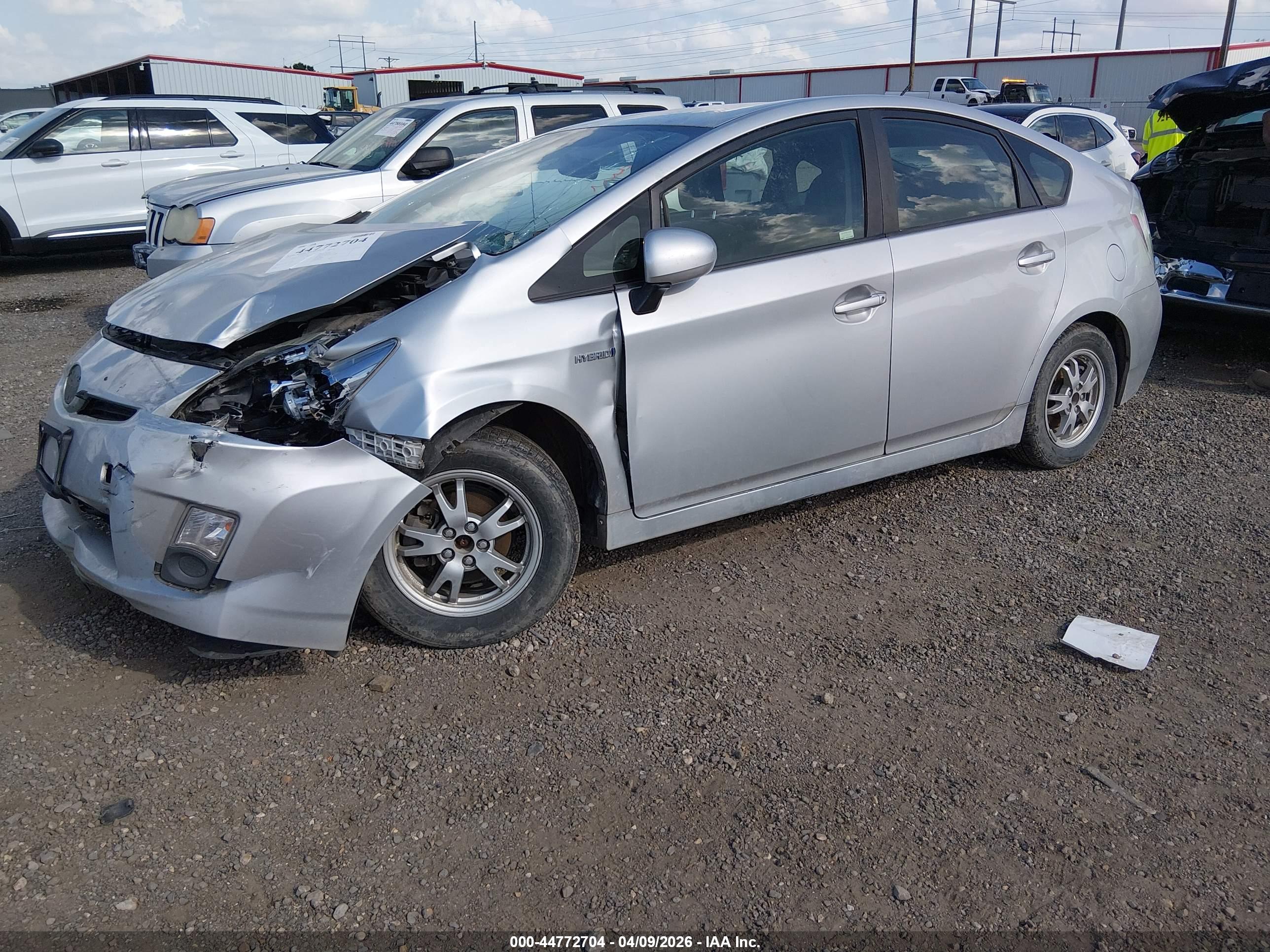 TOYOTA PRIUS image 2