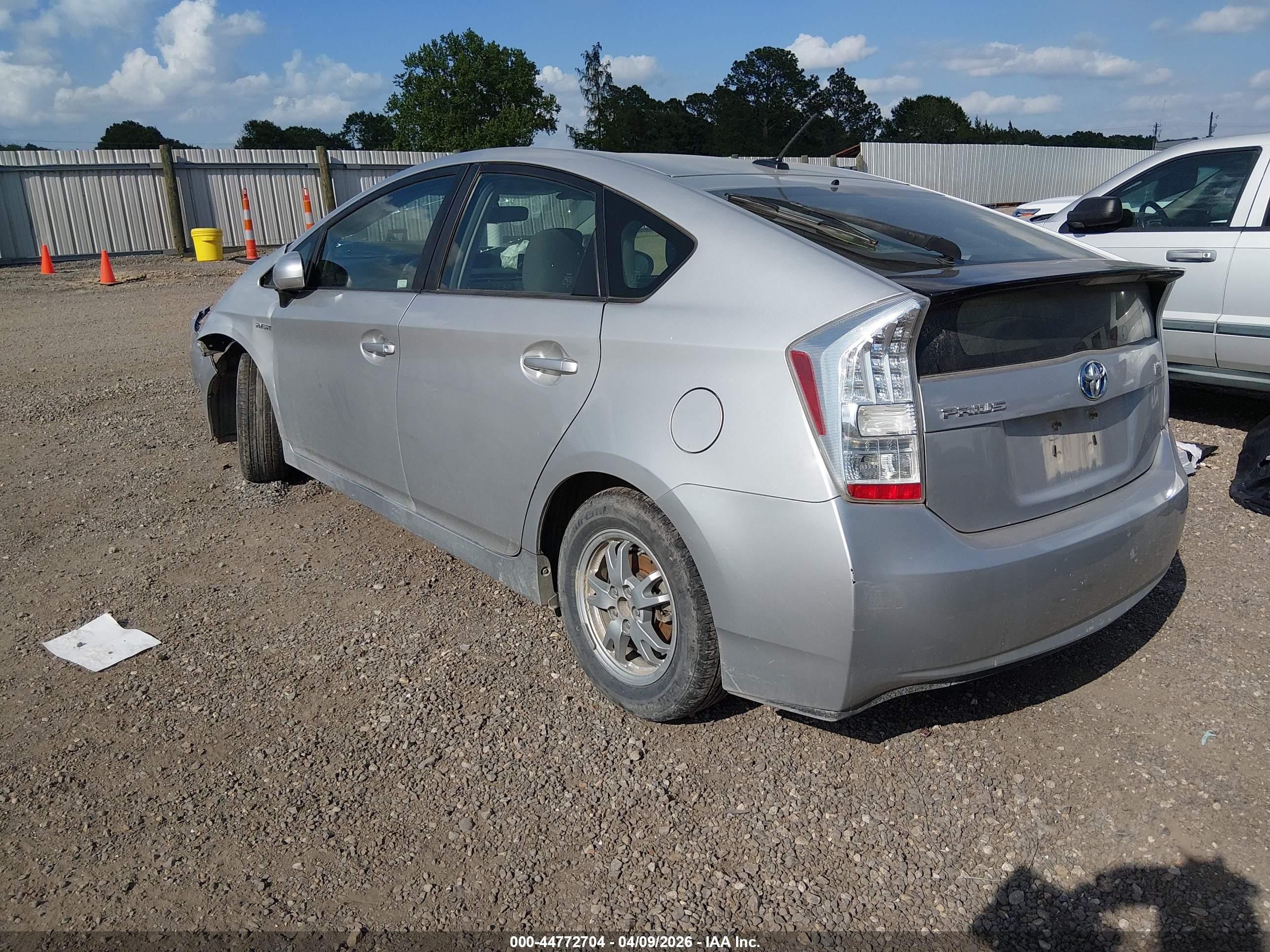 TOYOTA PRIUS image 3