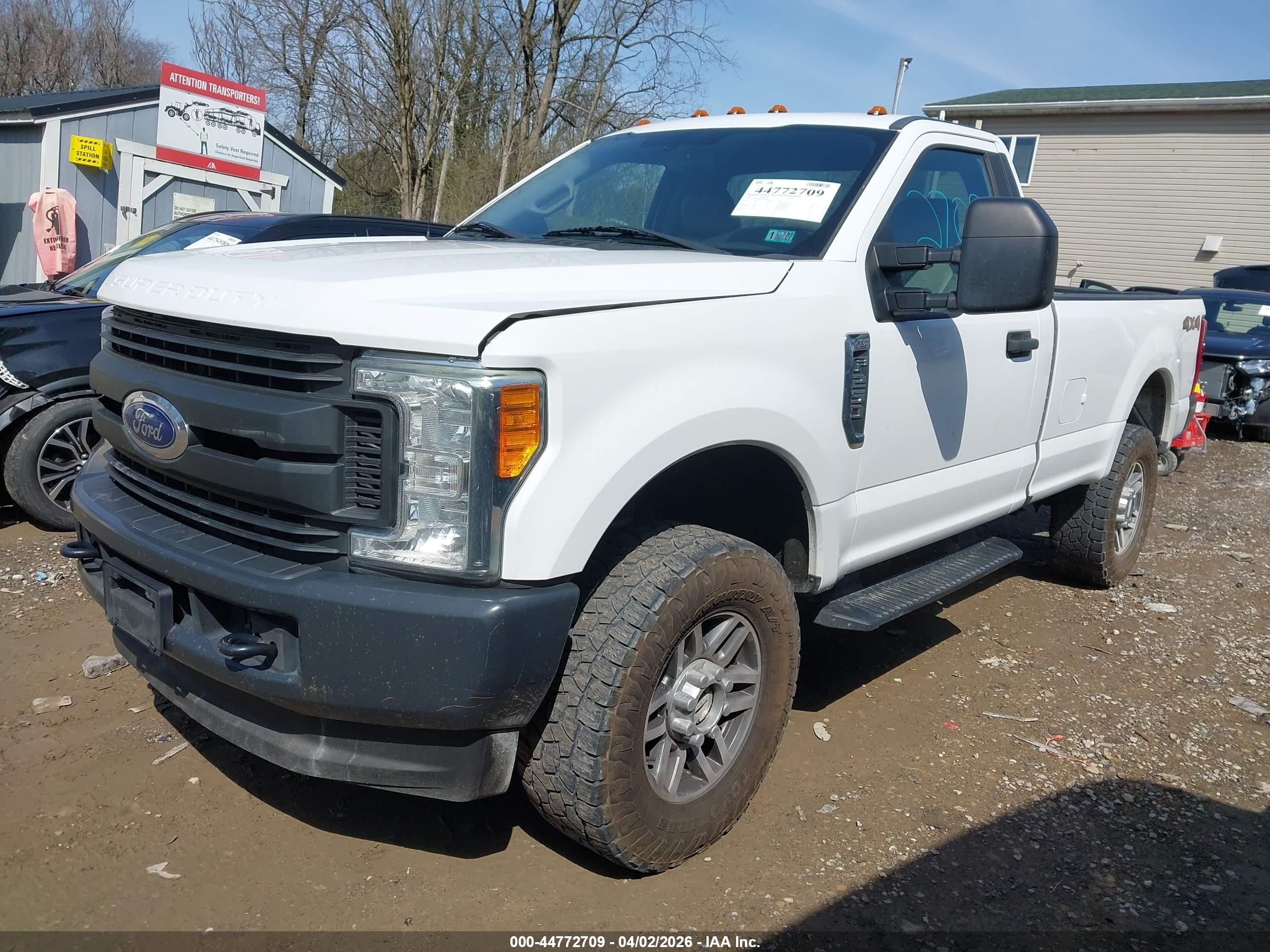 FORD F-250 image 2