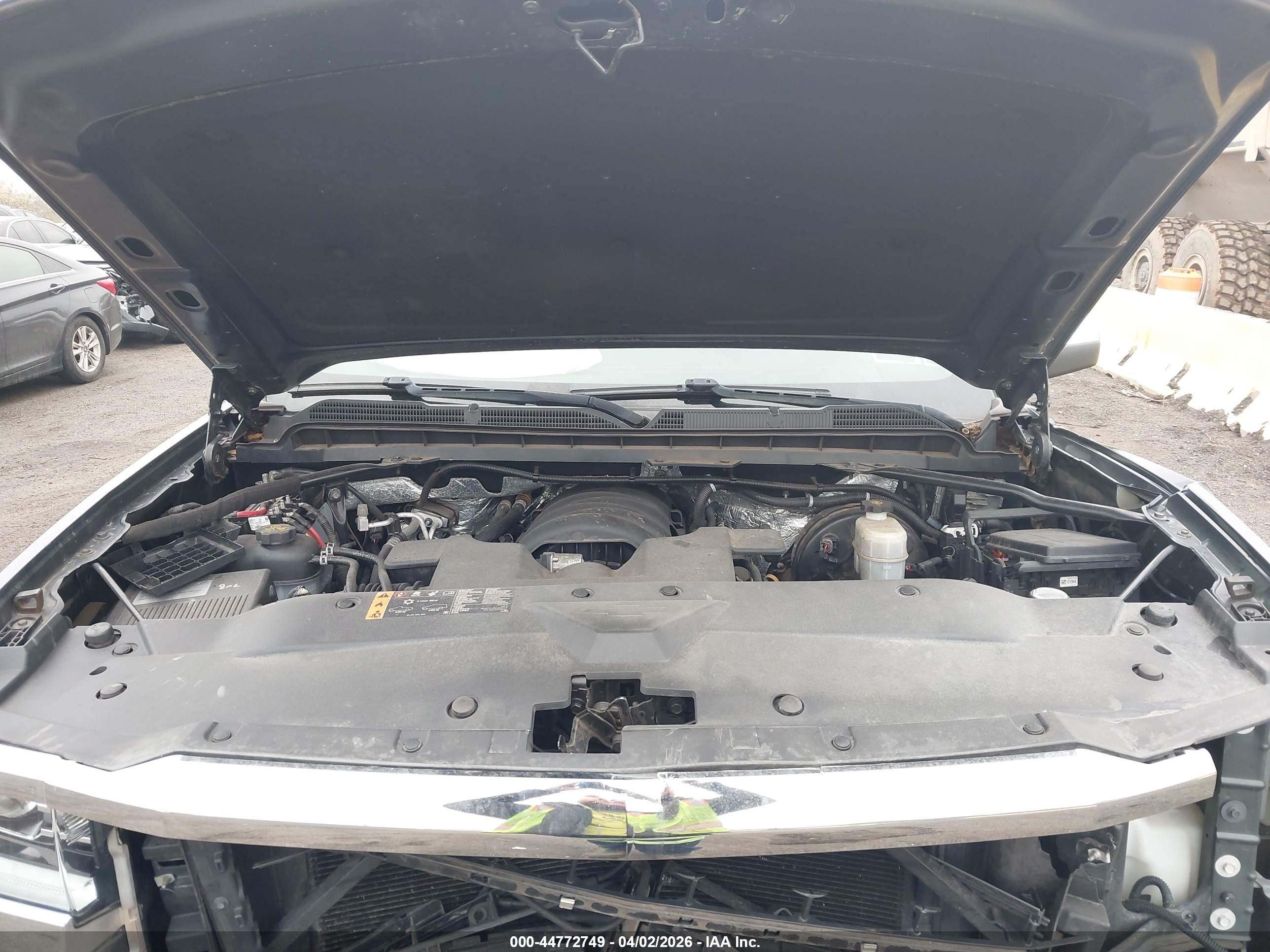 CHEVROLET SILVERADO image 10