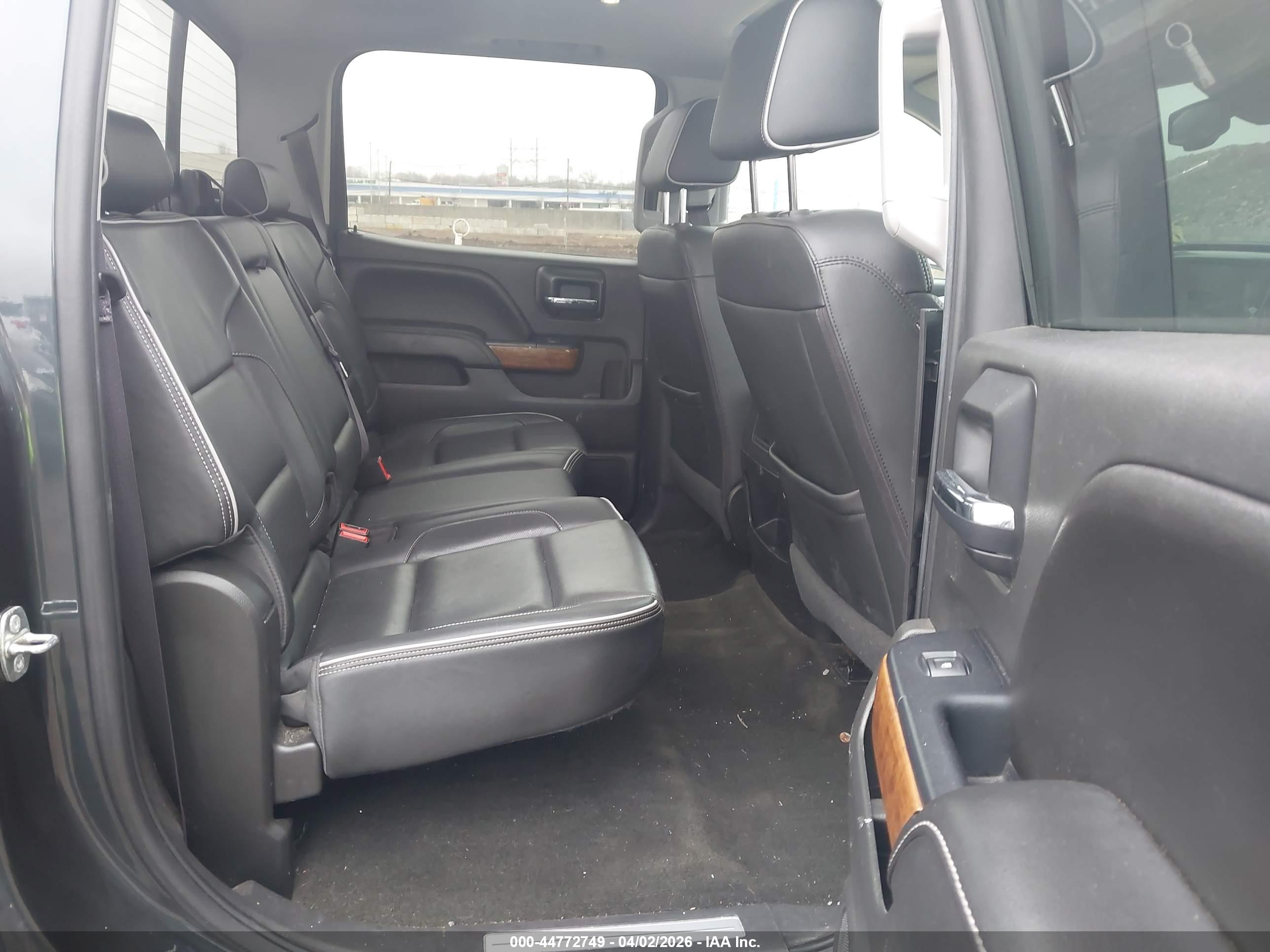 CHEVROLET SILVERADO image 8
