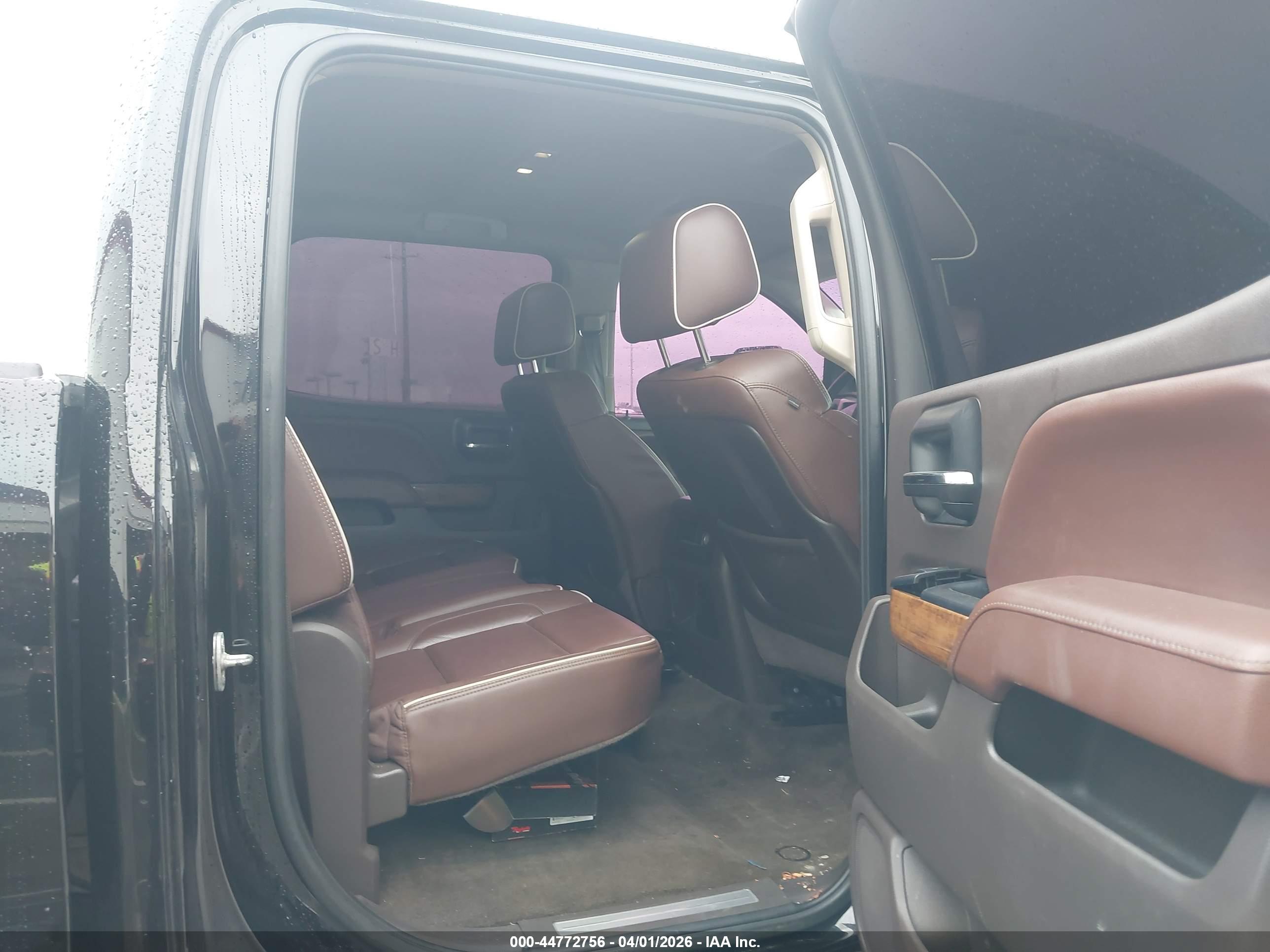 CHEVROLET SILVERADO image 8