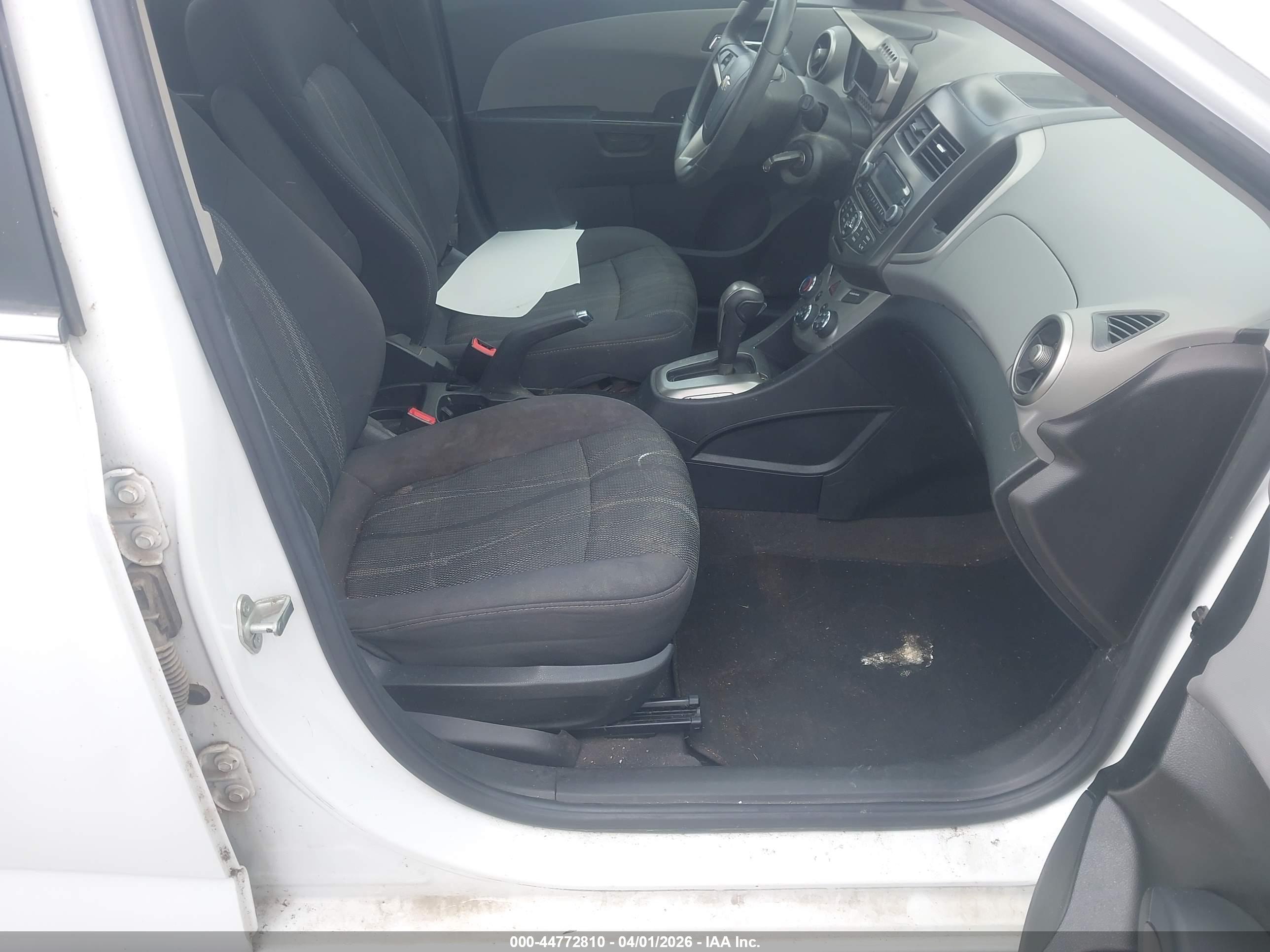 CHEVROLET SONIC image 5