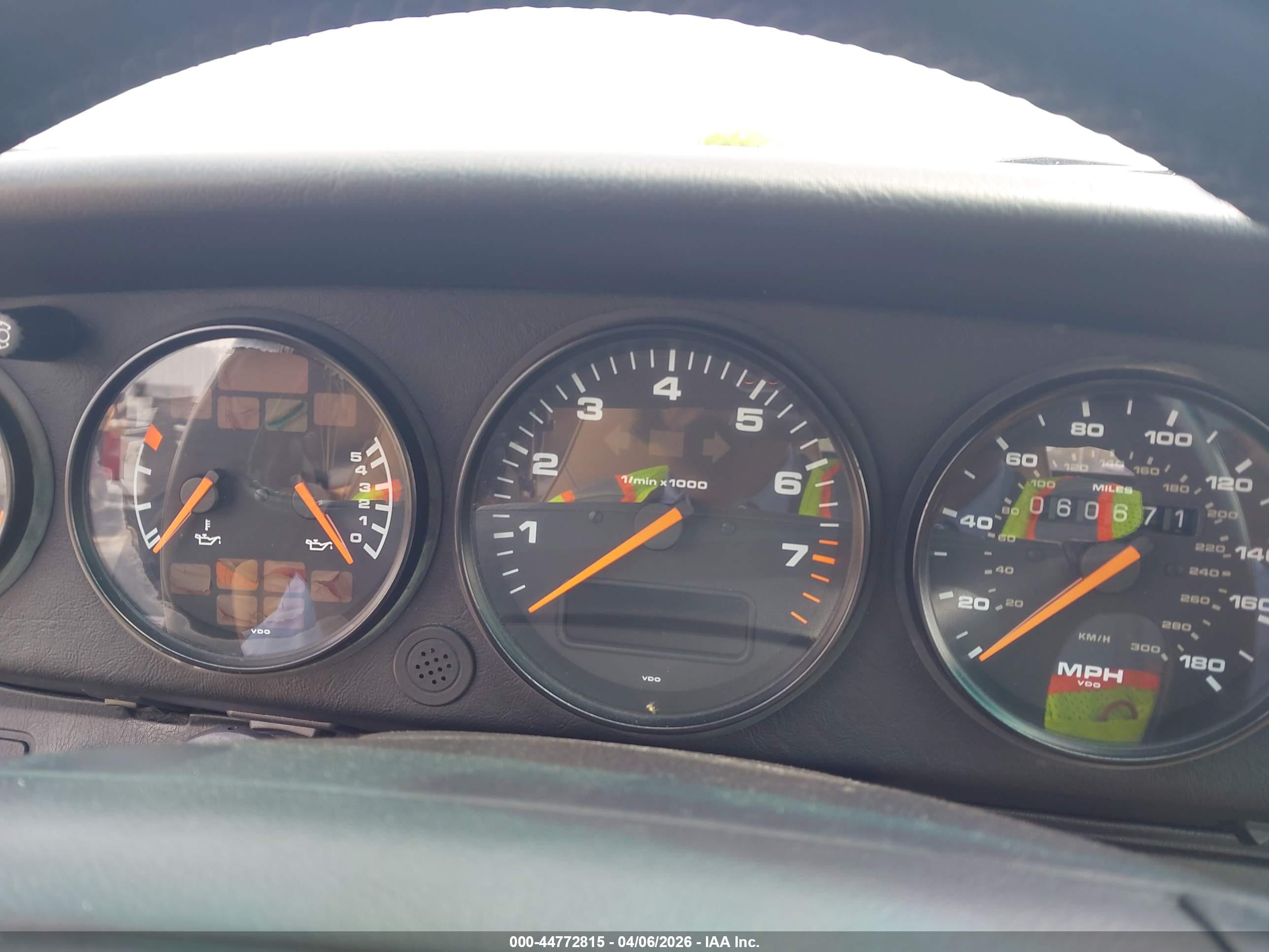 PORSCHE 911 image 7