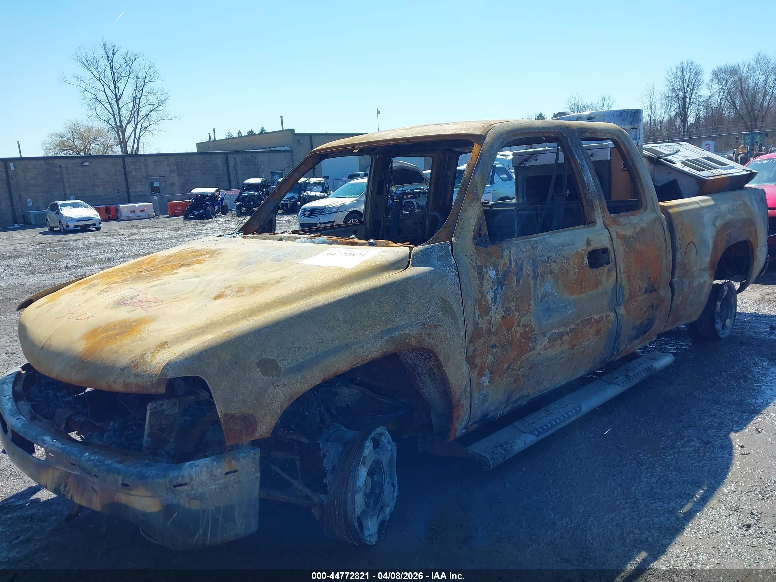 CHEVROLET SILVERADO image 6