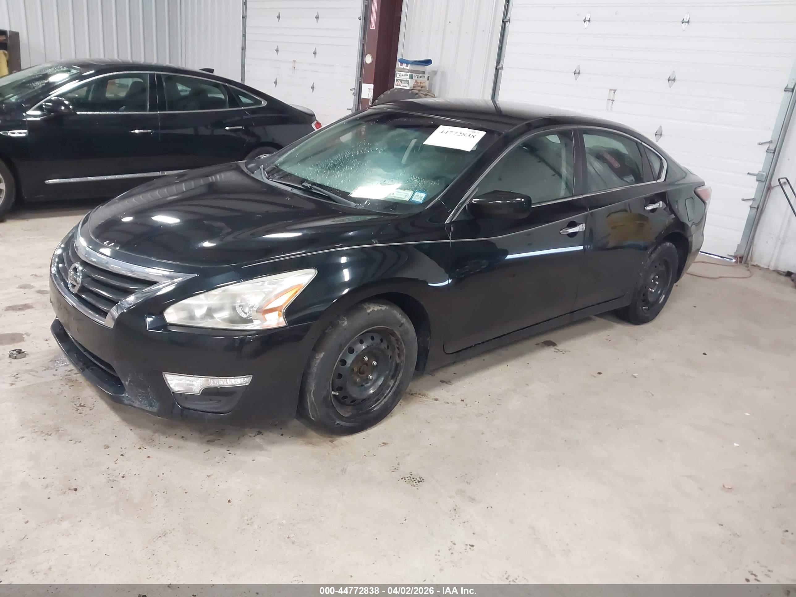 NISSAN ALTIMA image 2