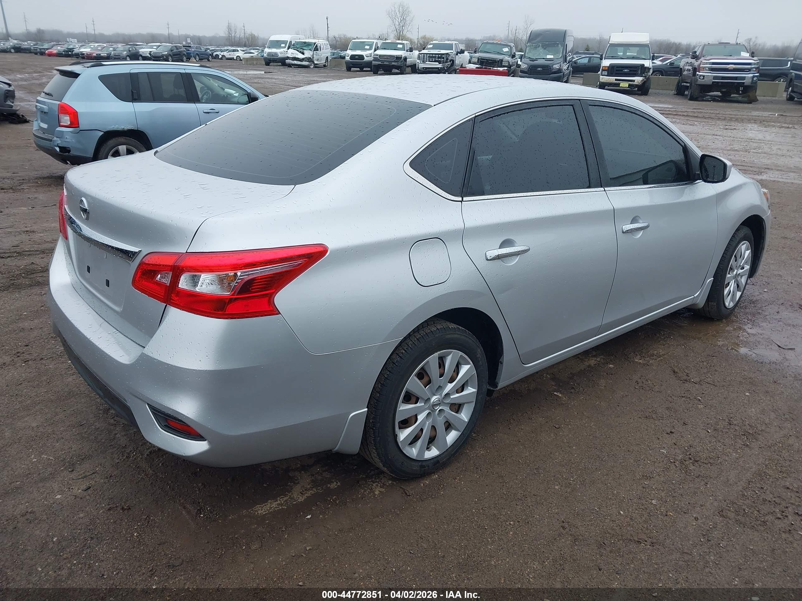 NISSAN SENTRA image 4