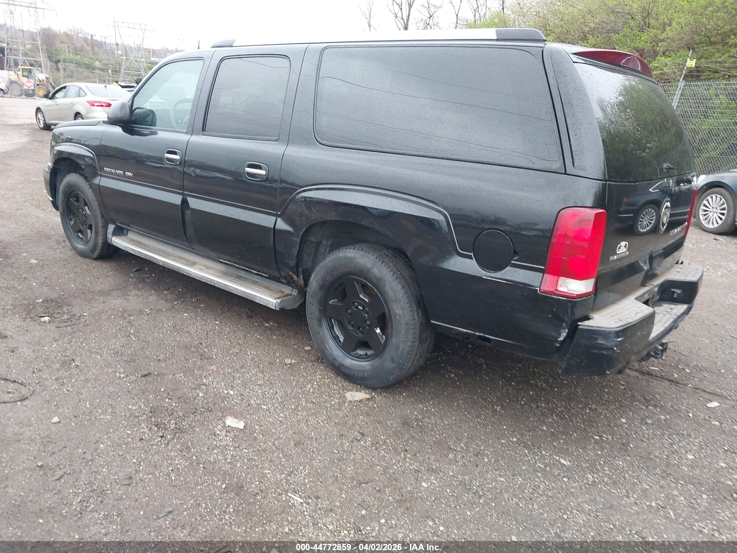 CADILLAC ESCALADE image 3
