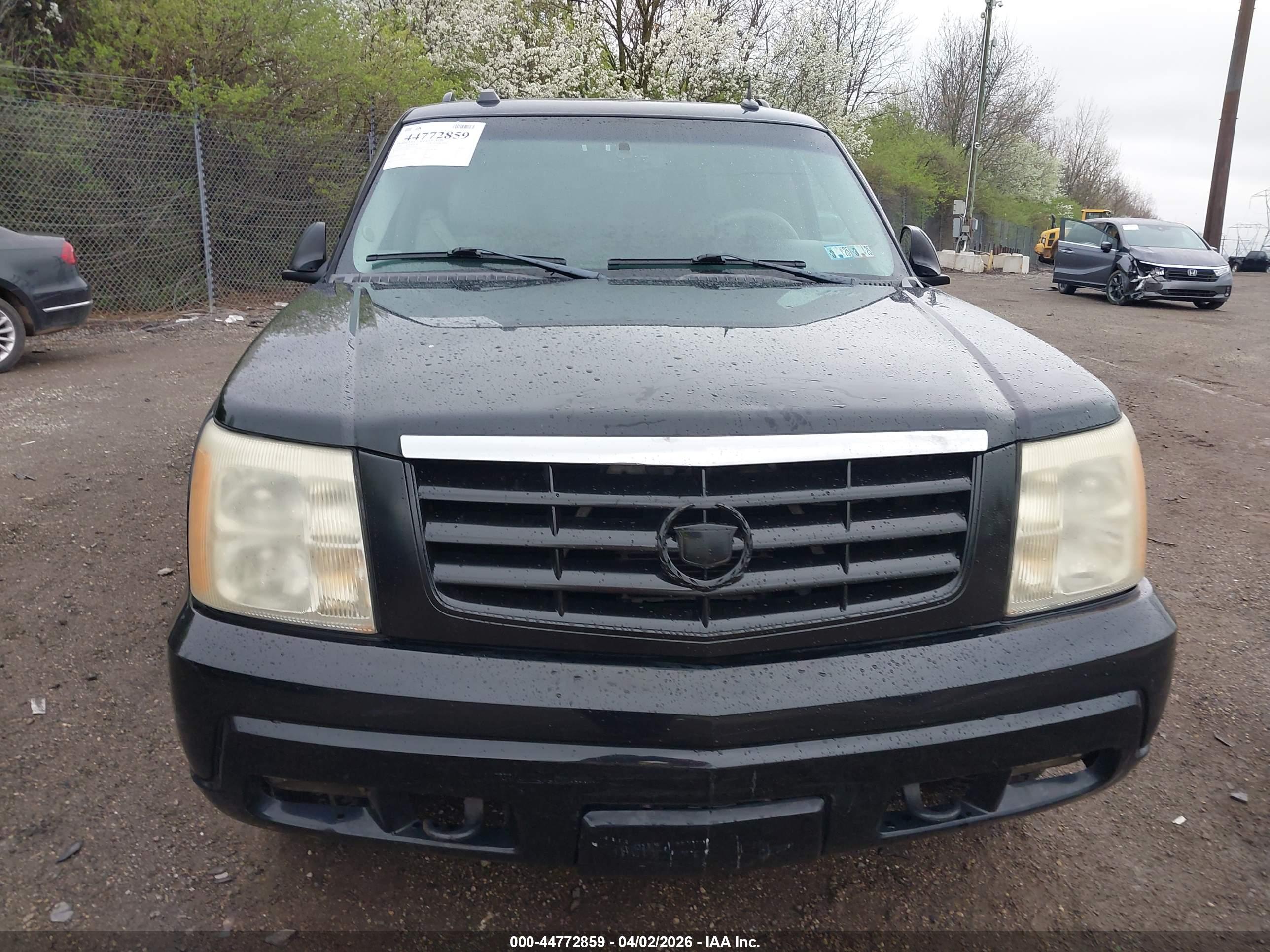 CADILLAC ESCALADE image 6