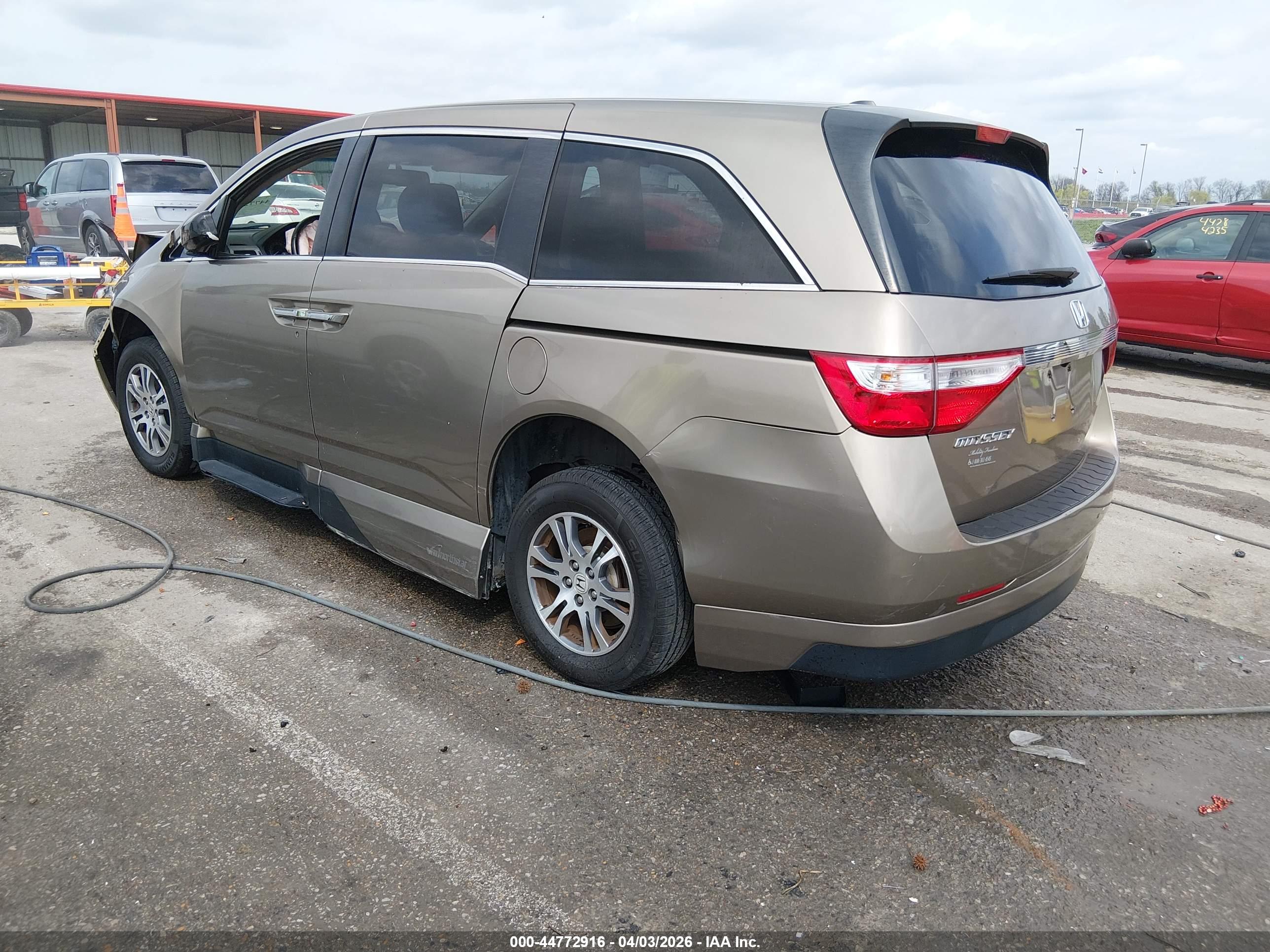 HONDA ODYSSEY image 3